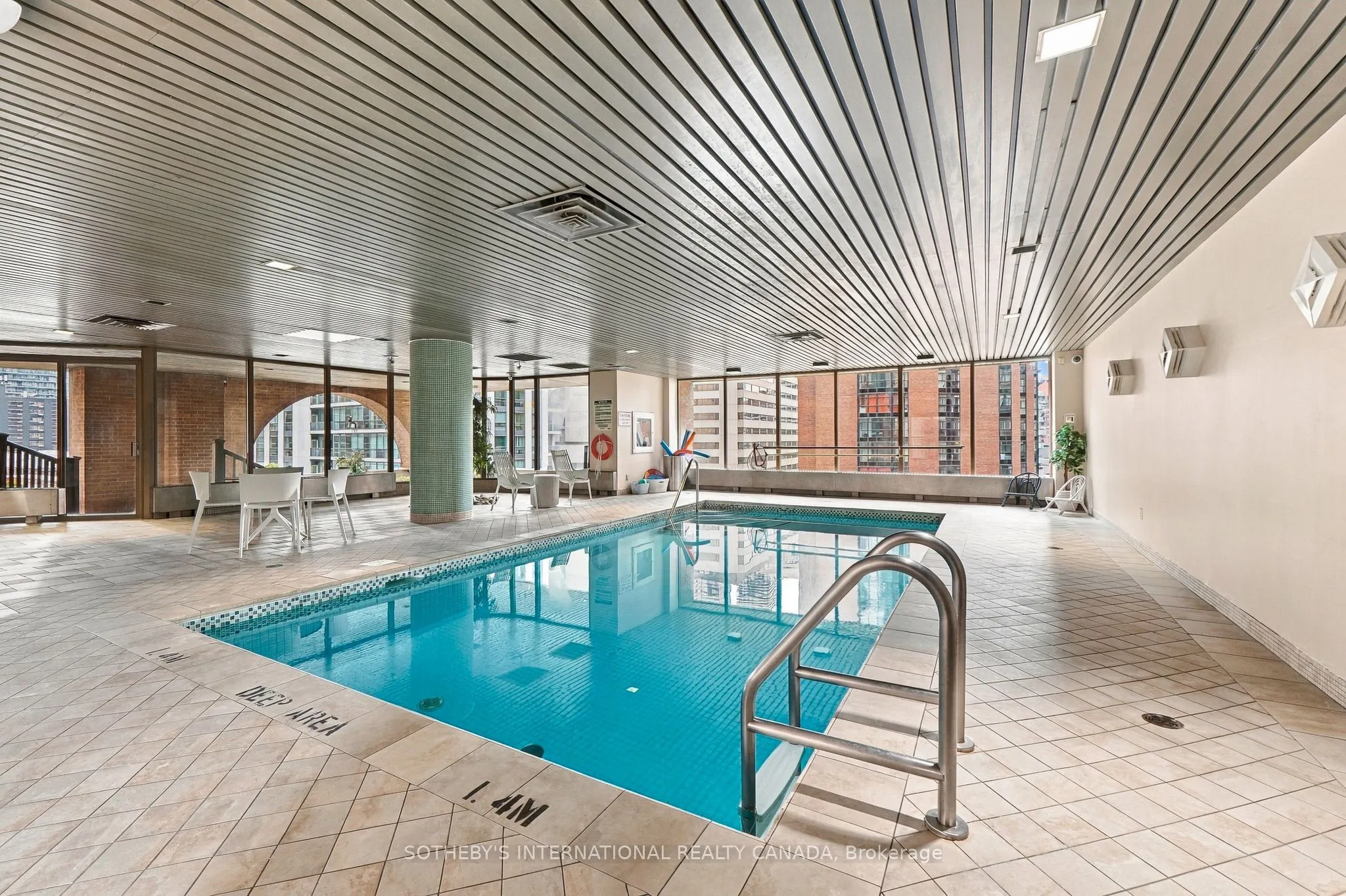 1132 Bay Street #801