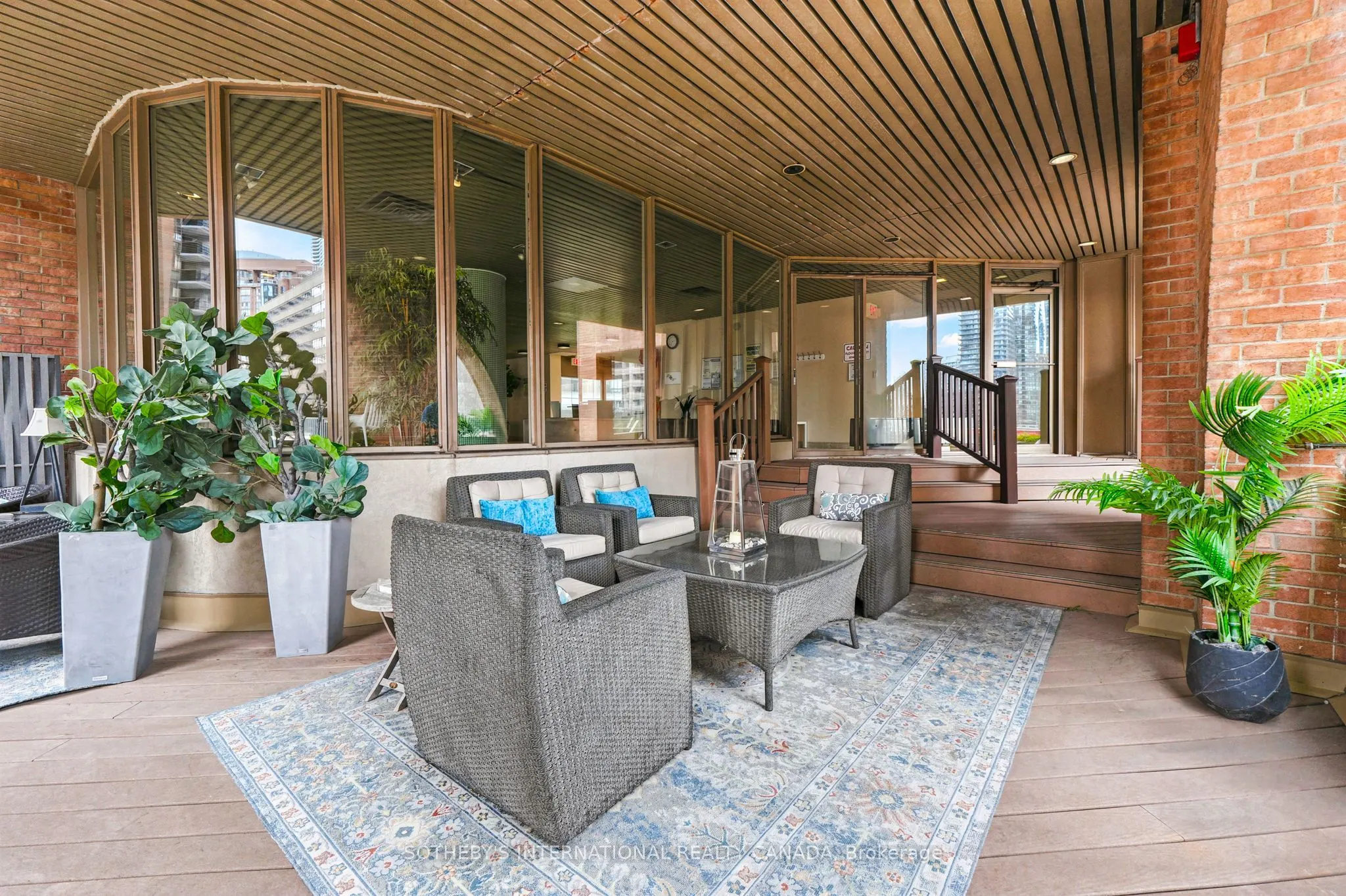1132 Bay Street #801