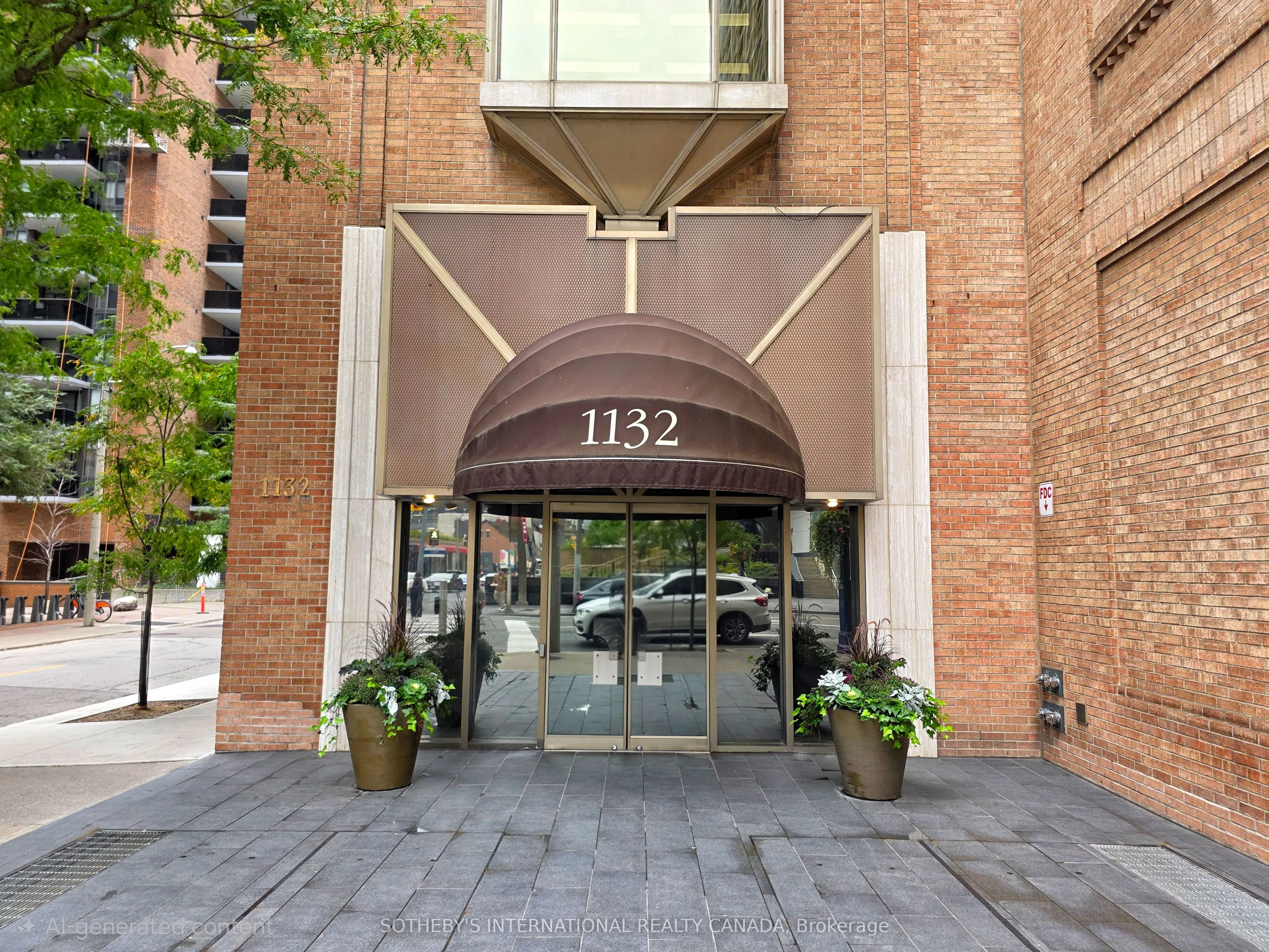 1132 Bay Street #801
