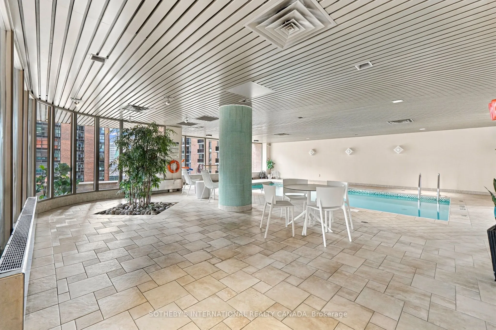 1132 Bay Street #801