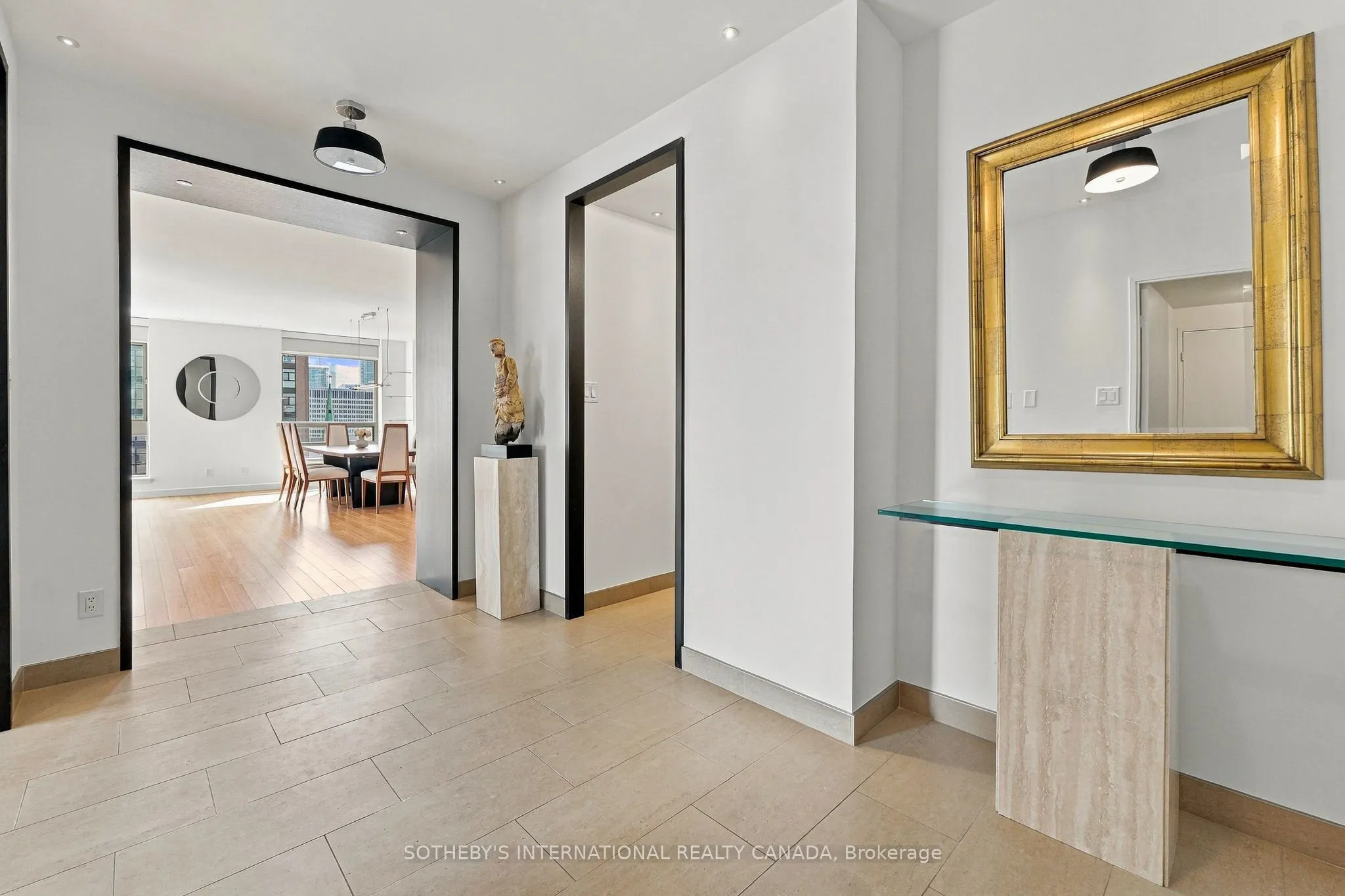 1132 Bay Street #801