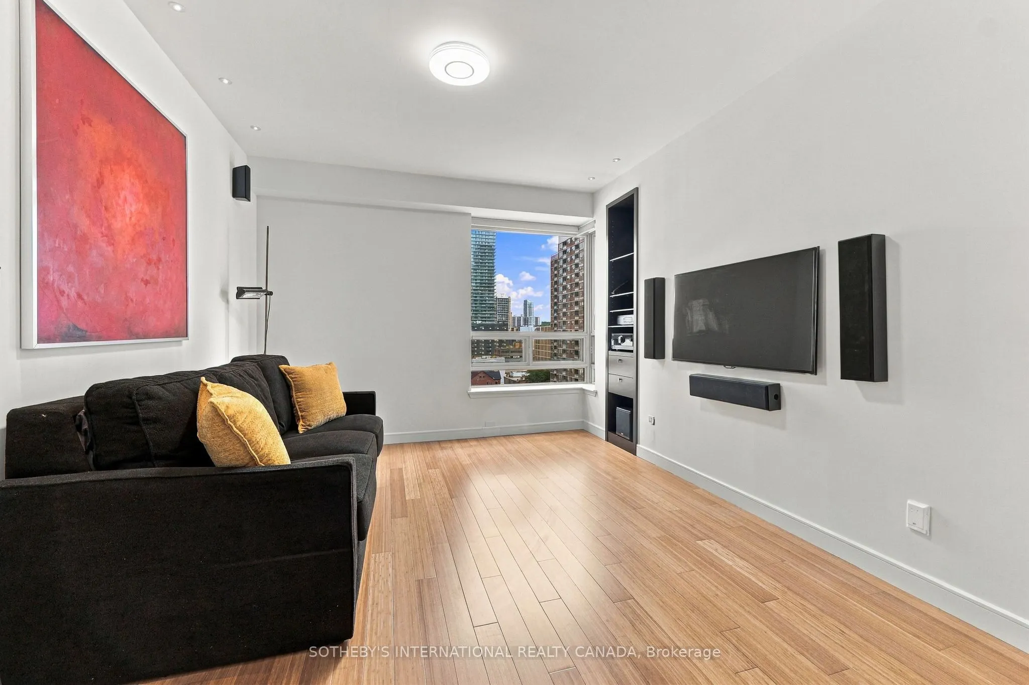 1132 Bay Street #801