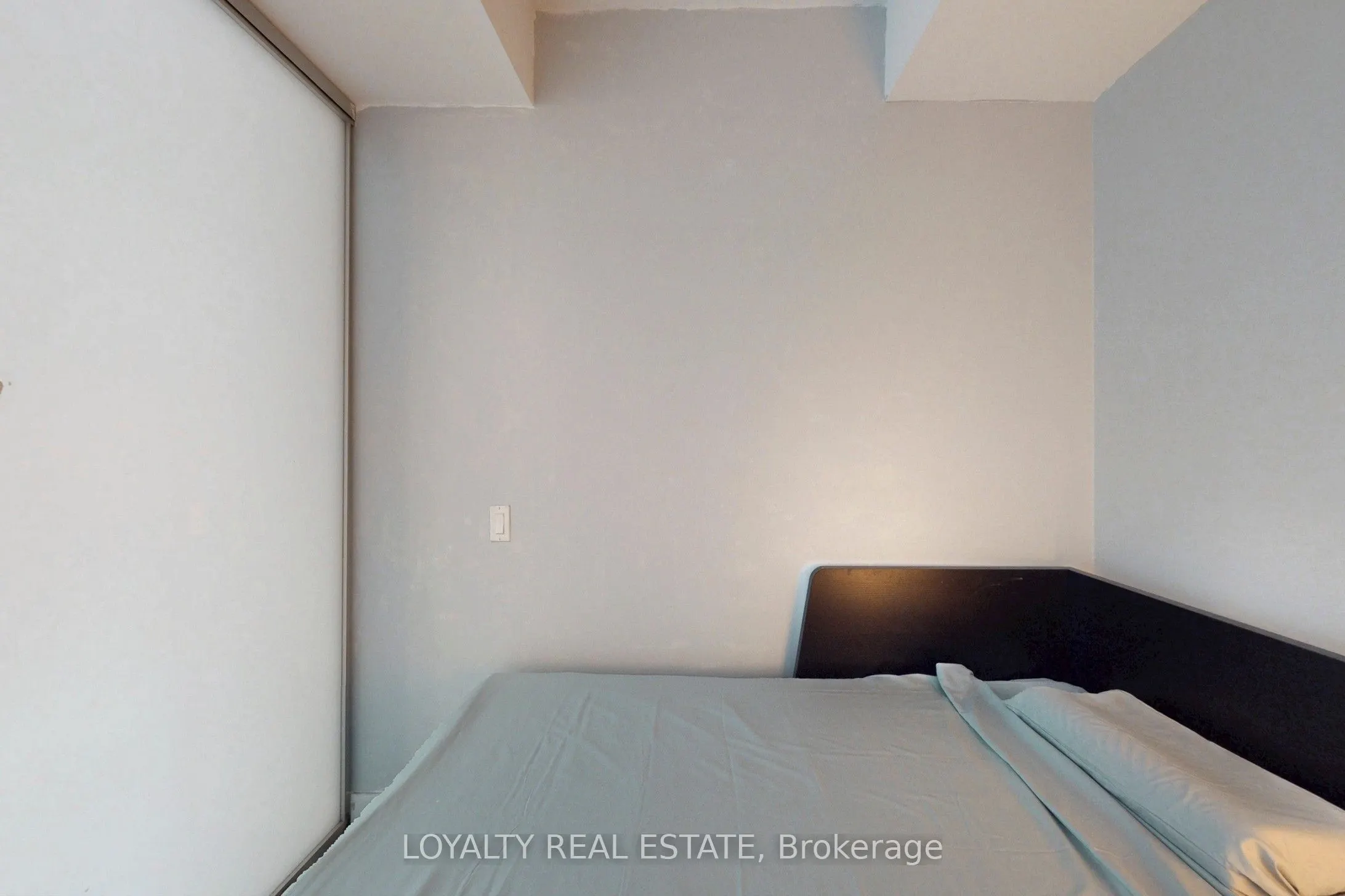 181 Dundas Street E #1701