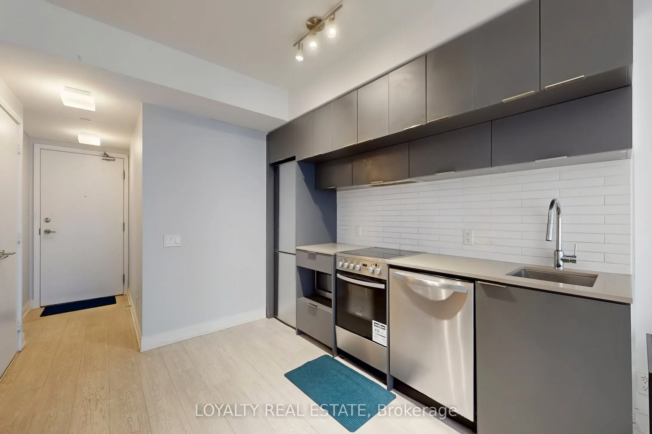 181 Dundas Street E #1701