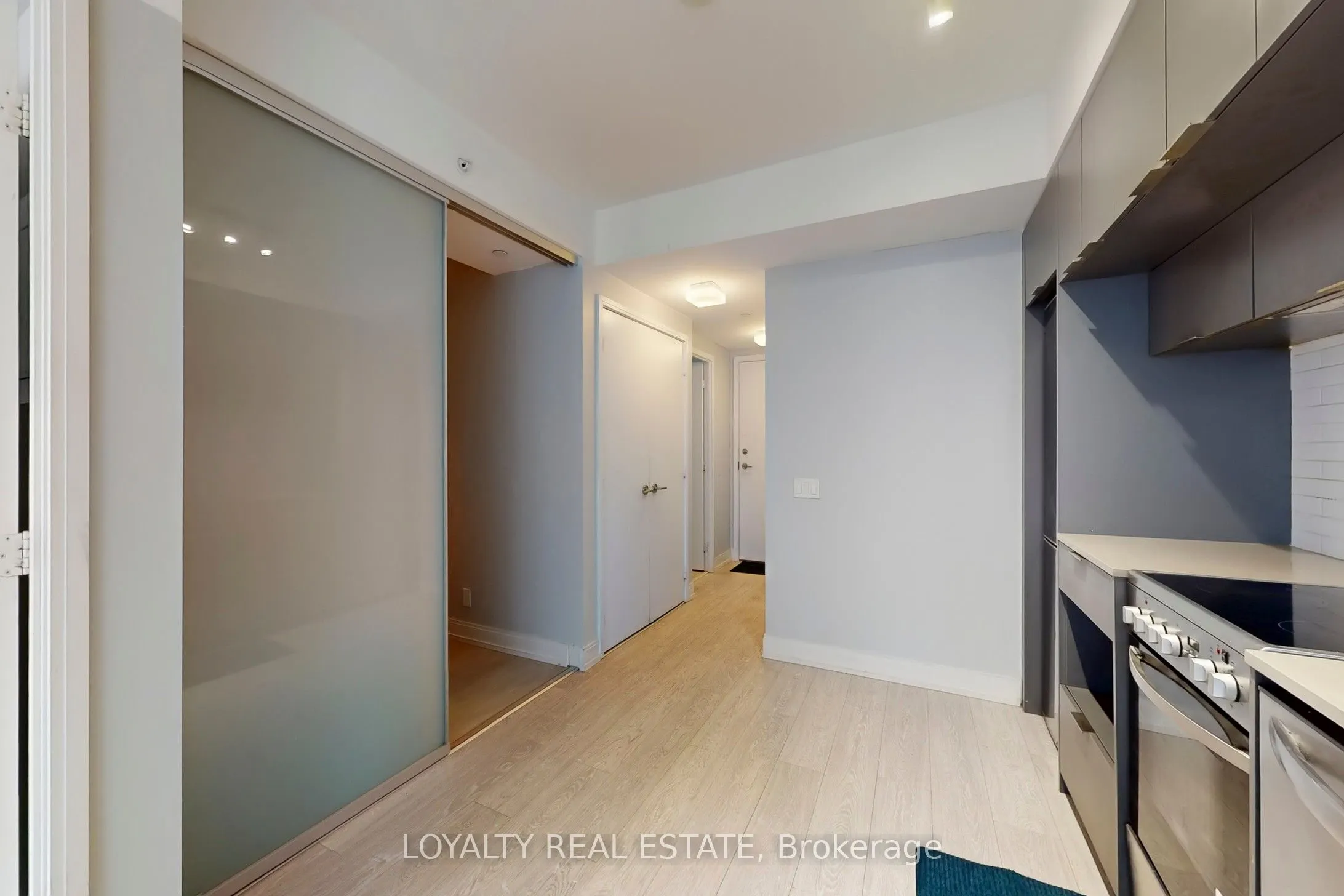 181 Dundas Street E #1701