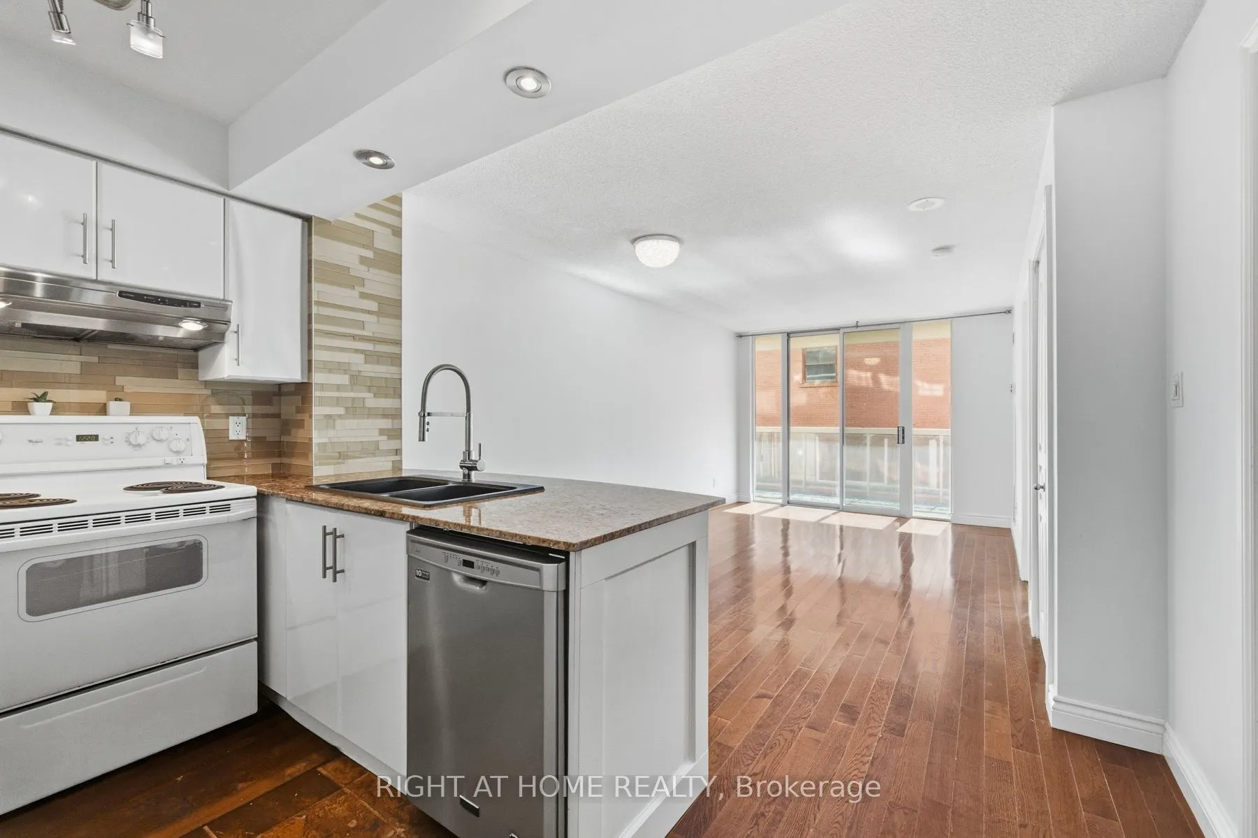 313 Richmond Street E #459