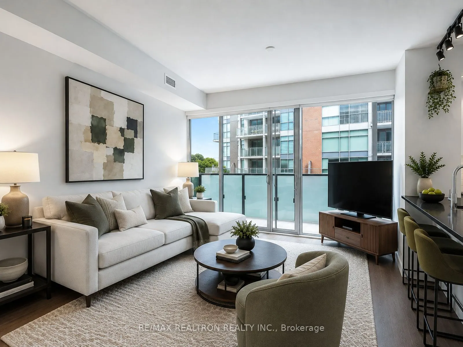 1815 Yonge Street #407