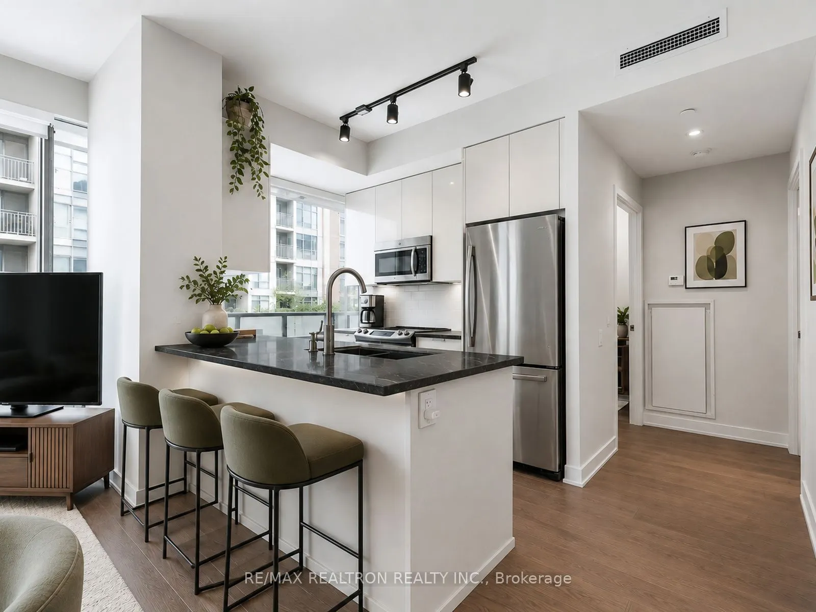 1815 Yonge Street #407