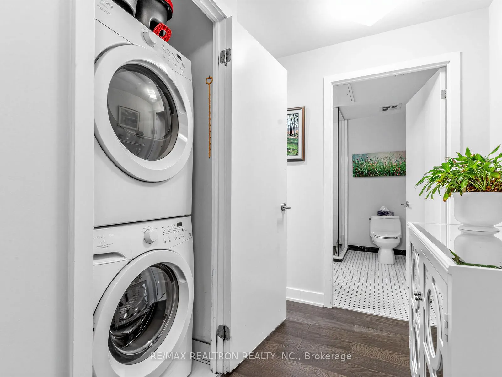 1815 Yonge Street #407