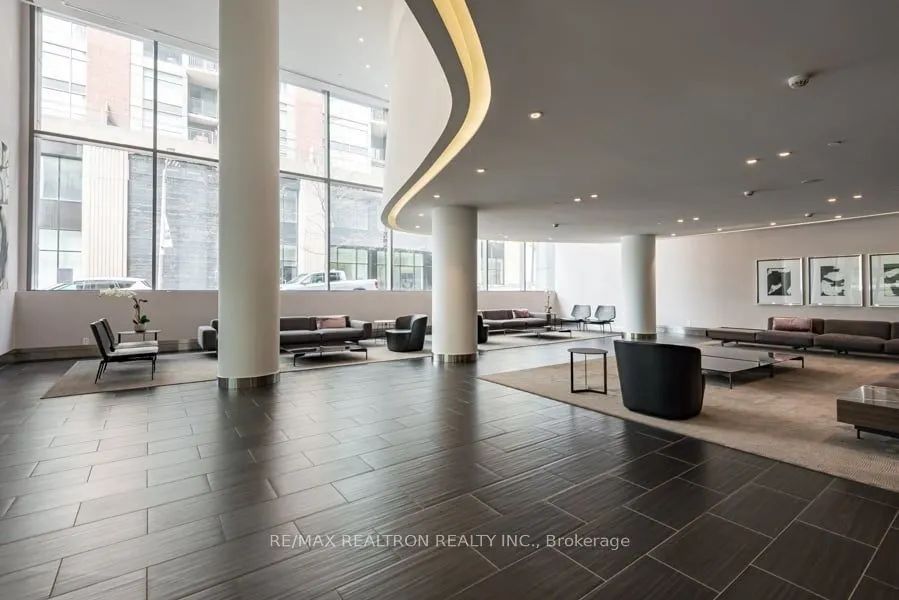 1815 Yonge Street #407