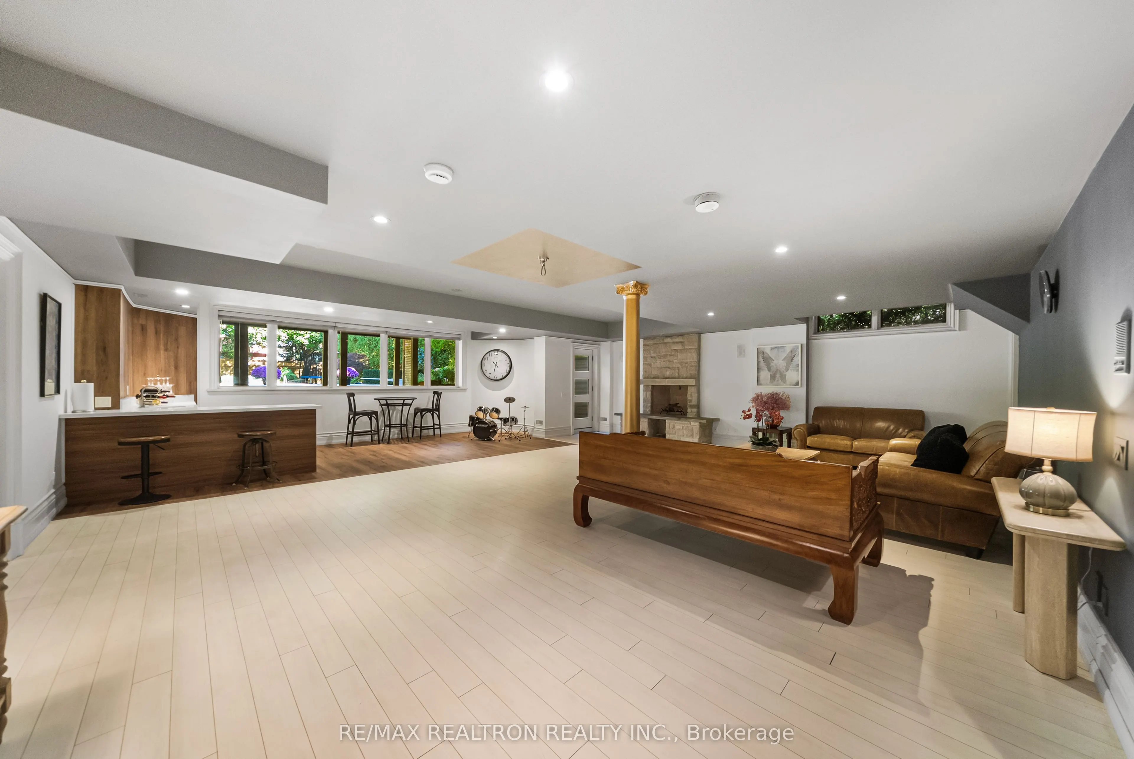 100 Owen Boulevard