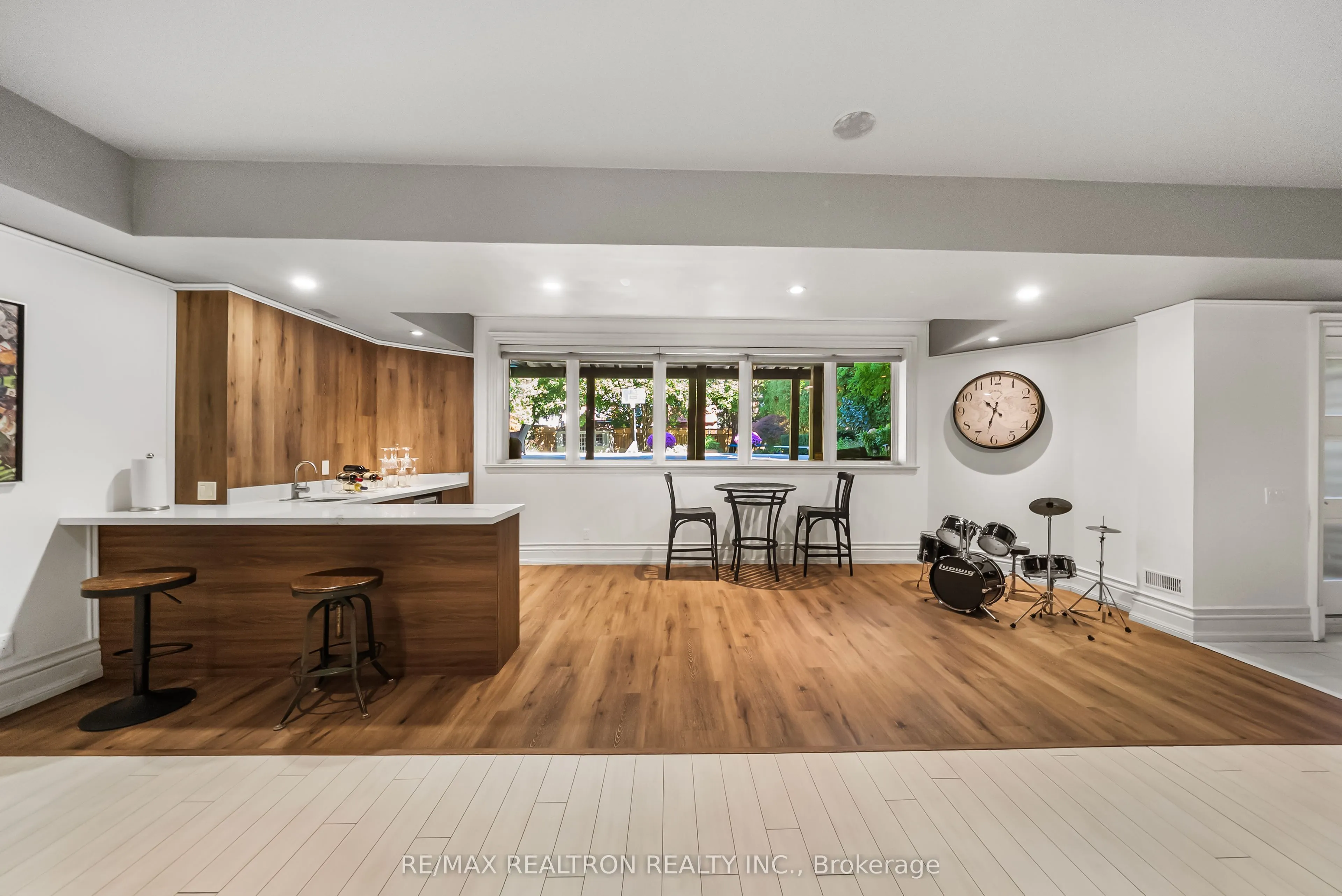 100 Owen Boulevard