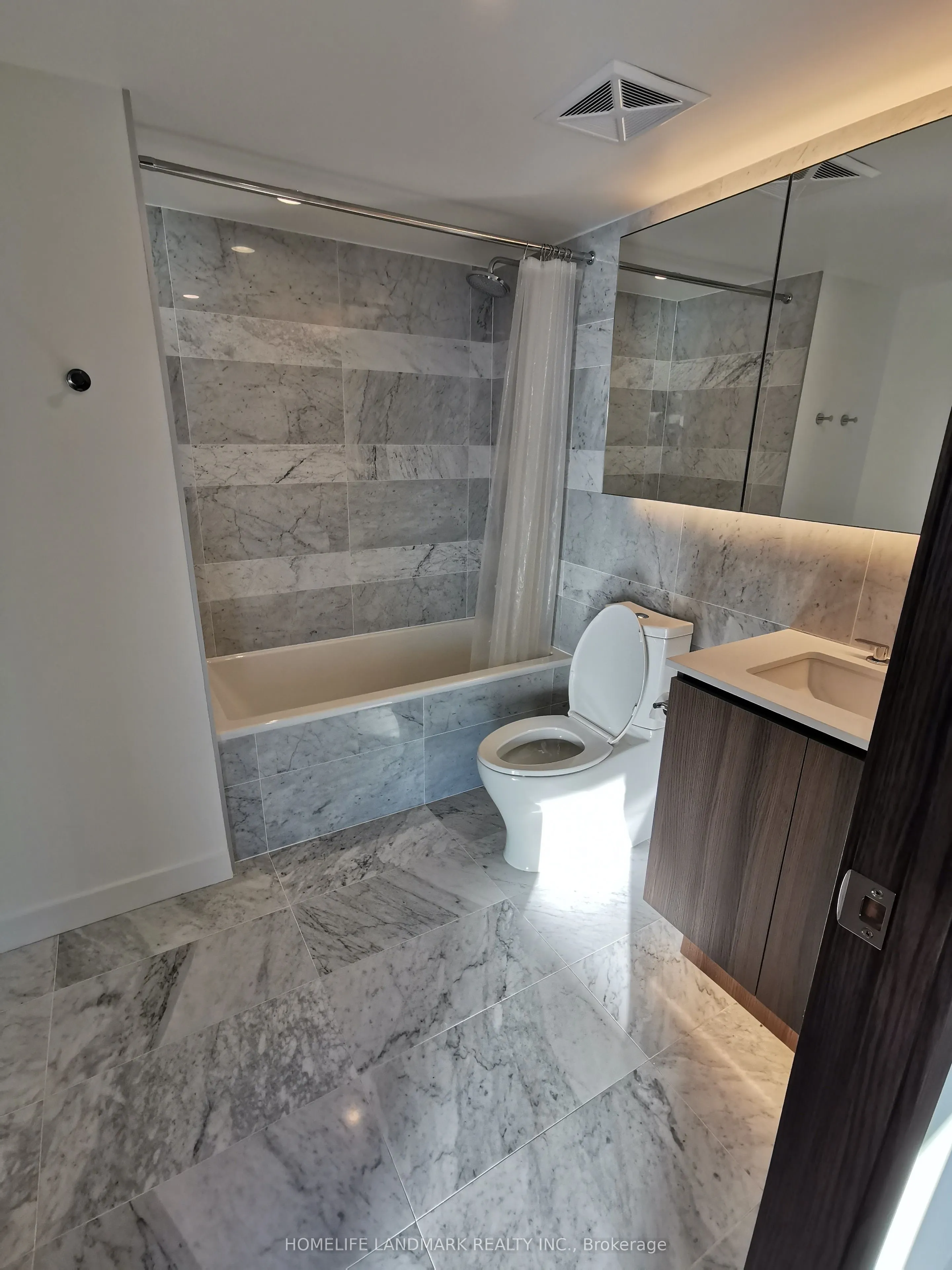 17 Bathurst Street #2115