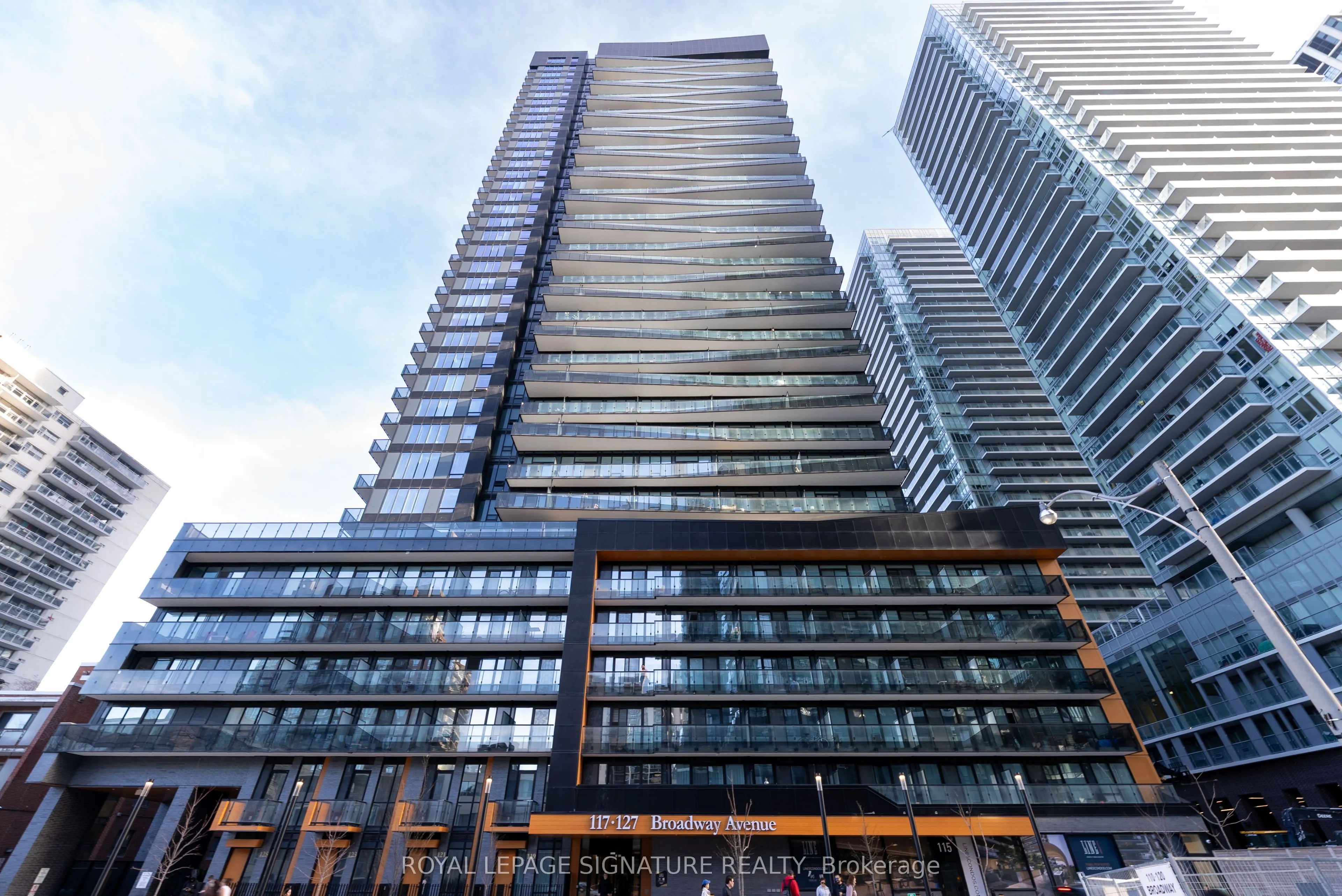 117 Broadway Avenue #2502