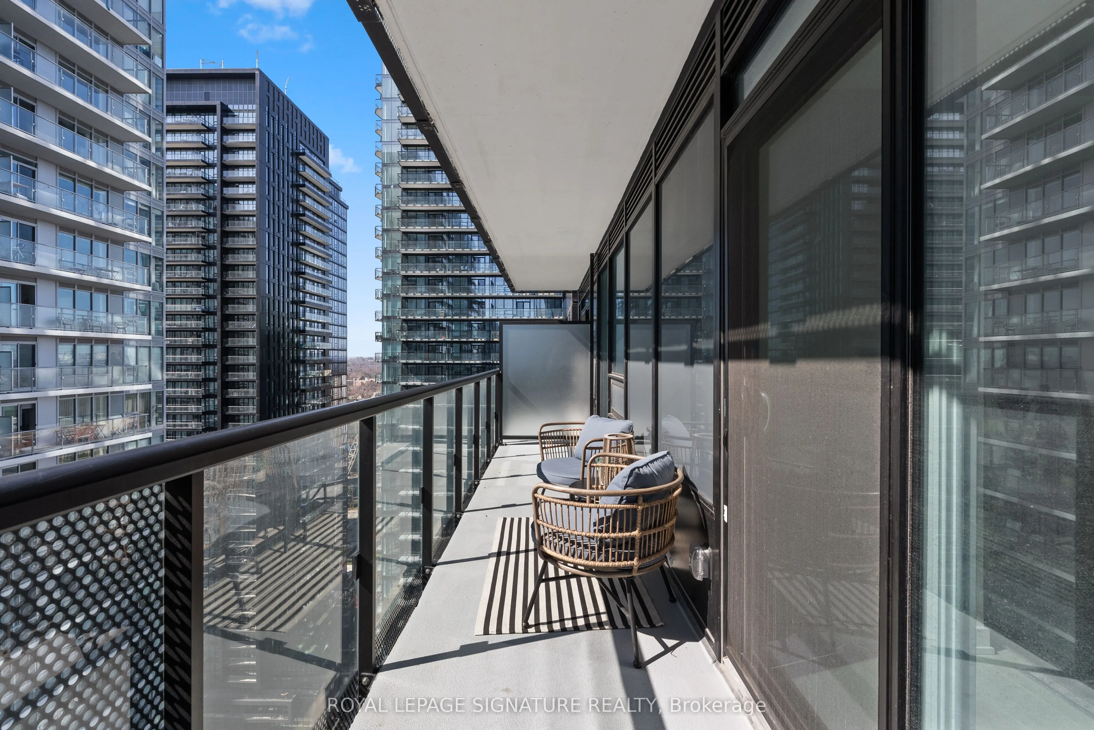 117 Broadway Avenue #2502