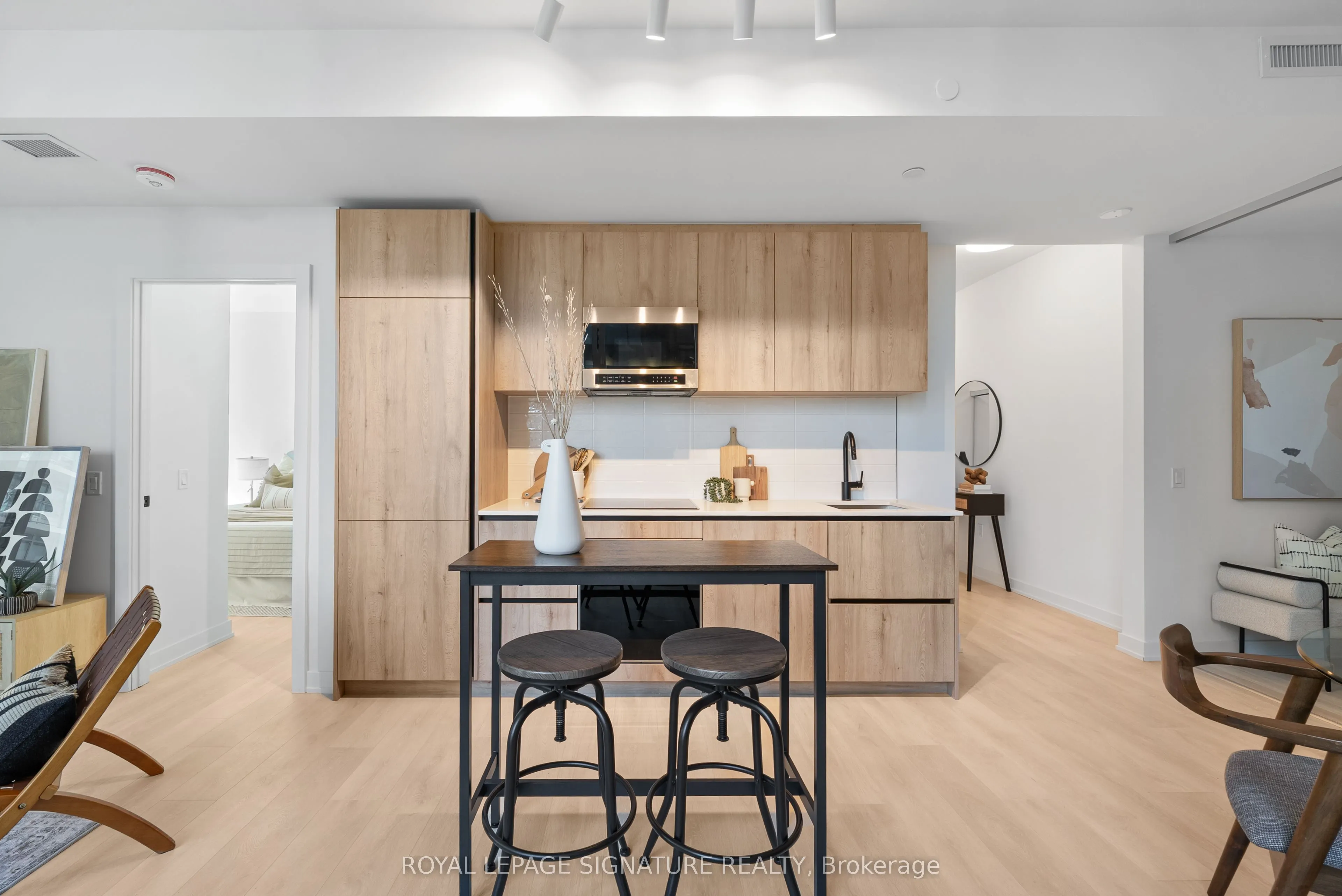 117 Broadway Avenue #2502