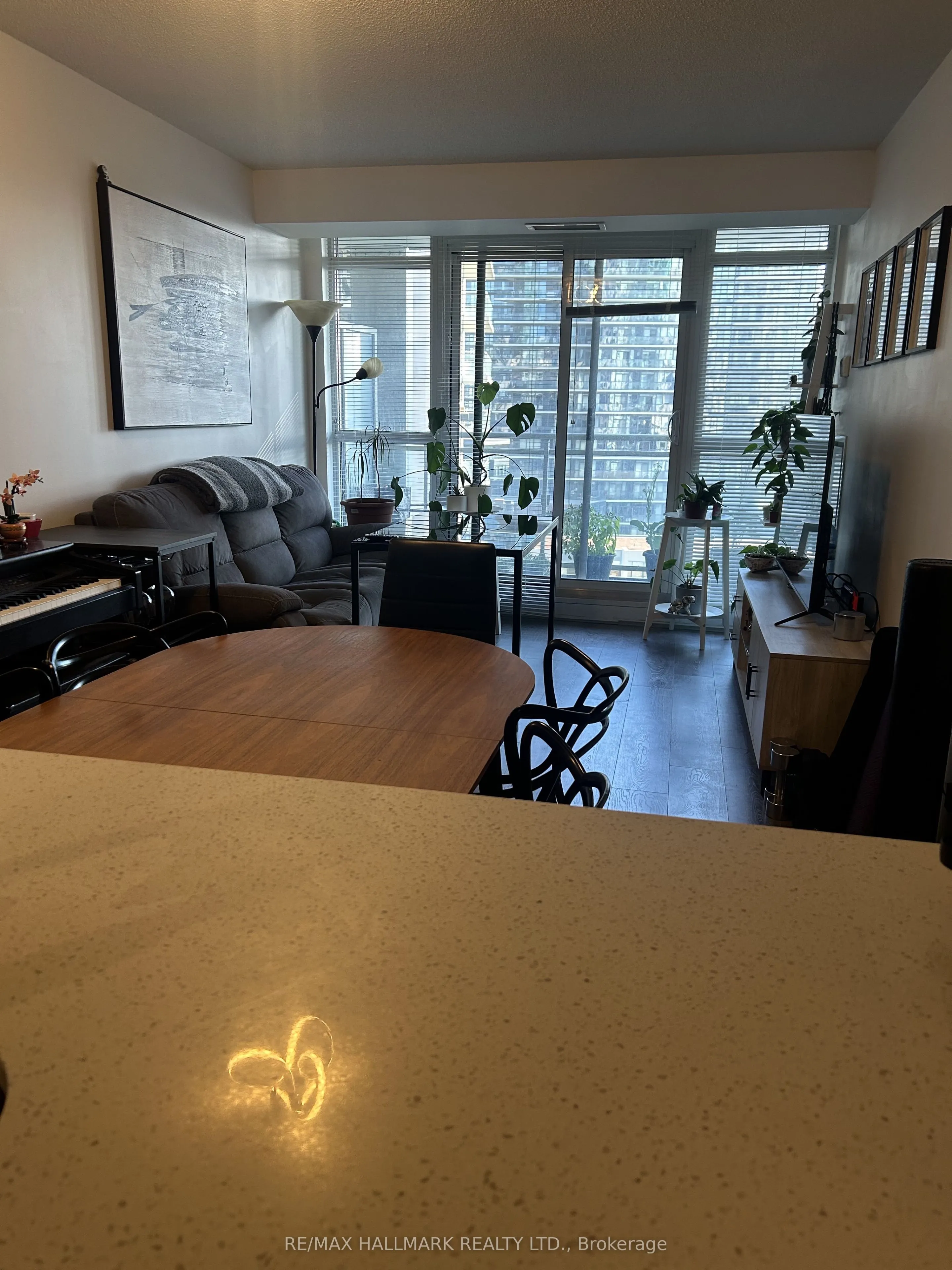 35 Bastion Street #1606