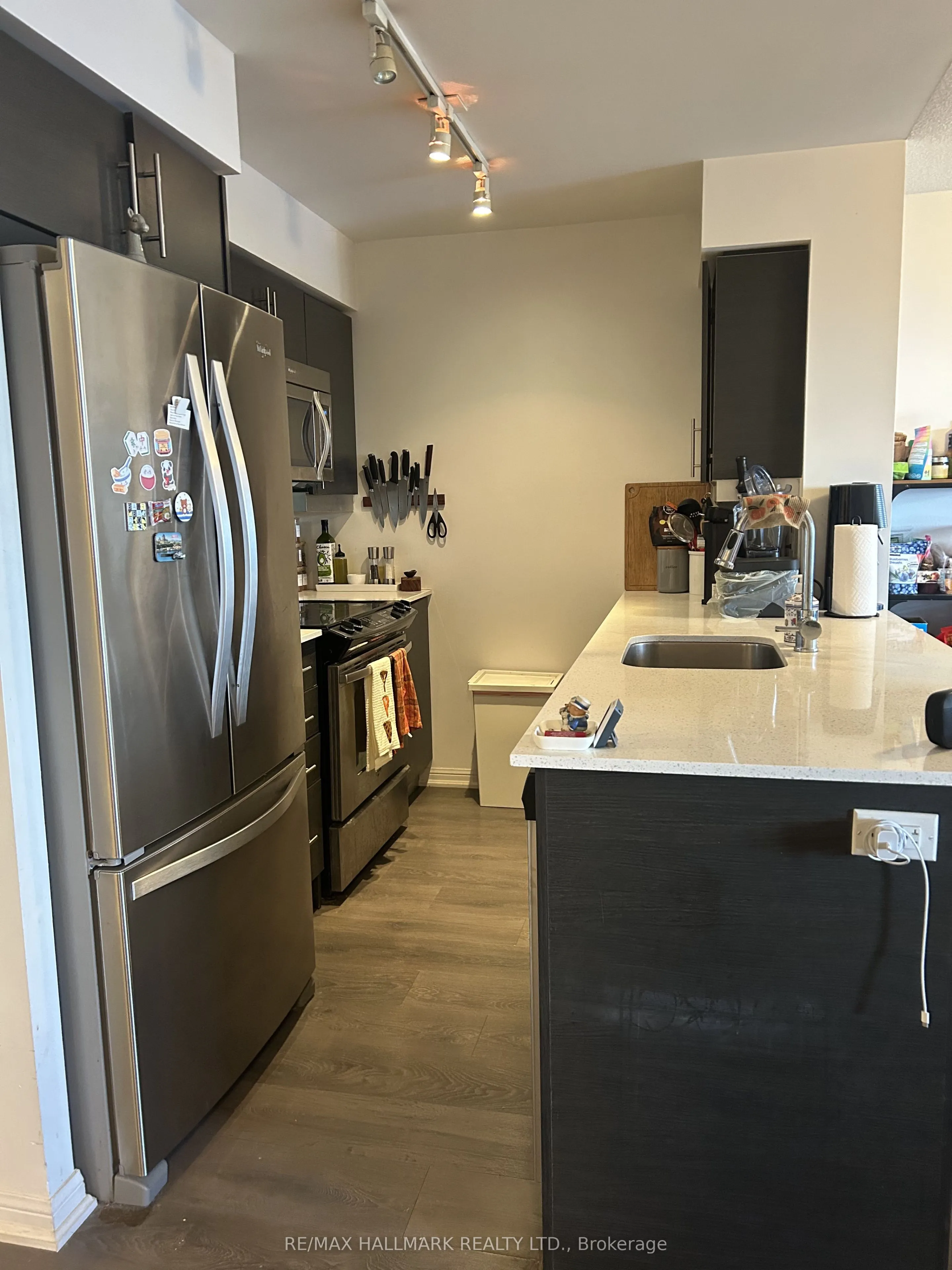 35 Bastion Street #1606