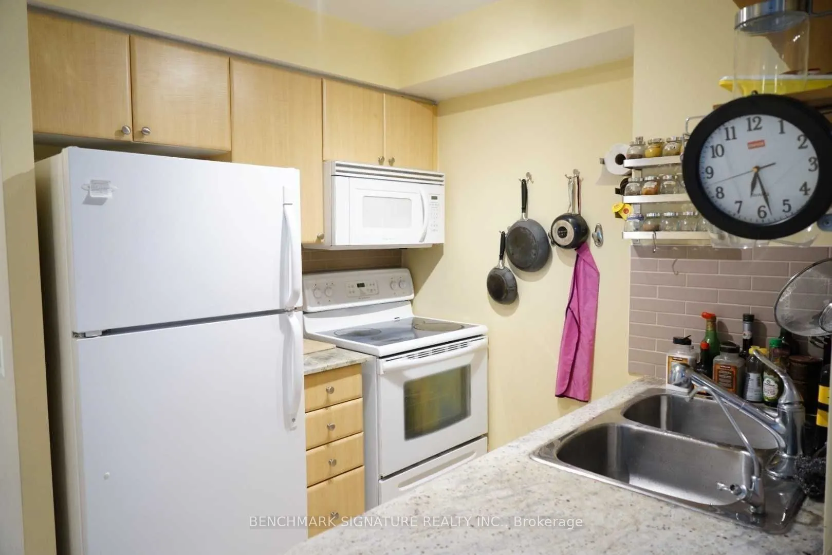 763 Bay Street #3102