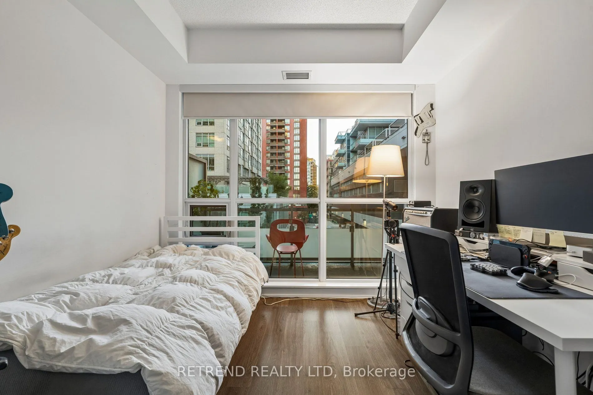 98 Lillian Street #214