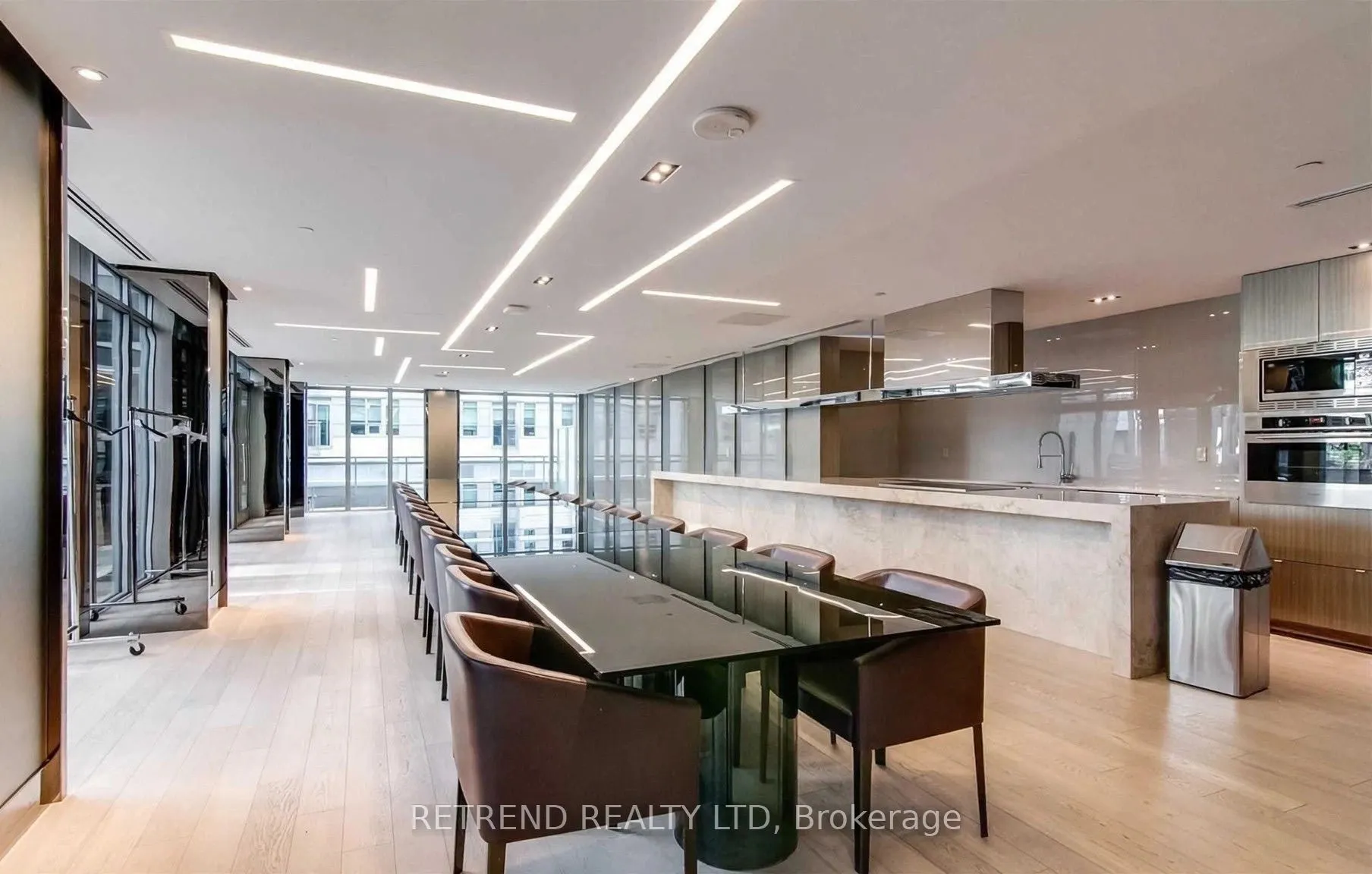 98 Lillian Street #214