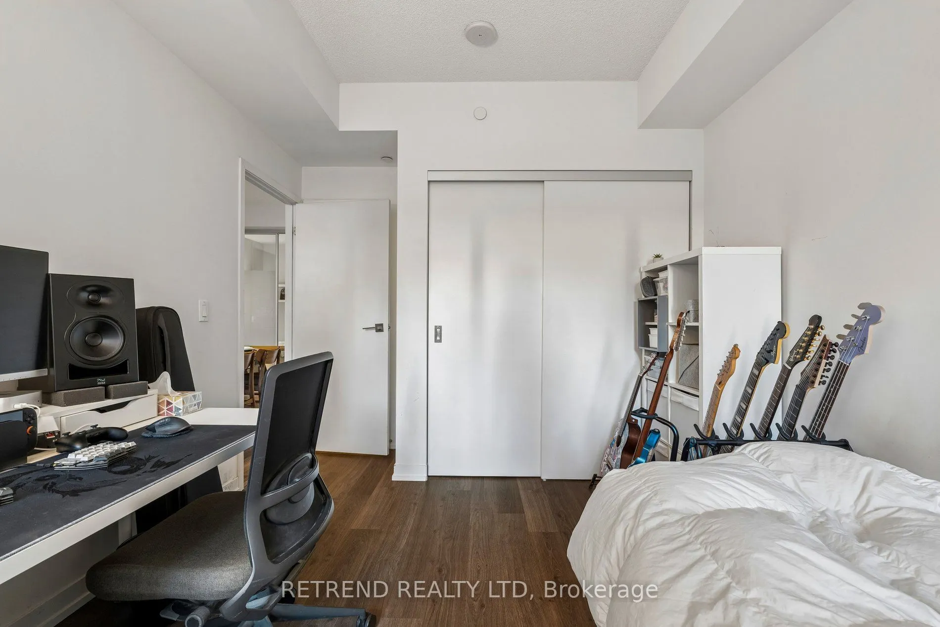 98 Lillian Street #214