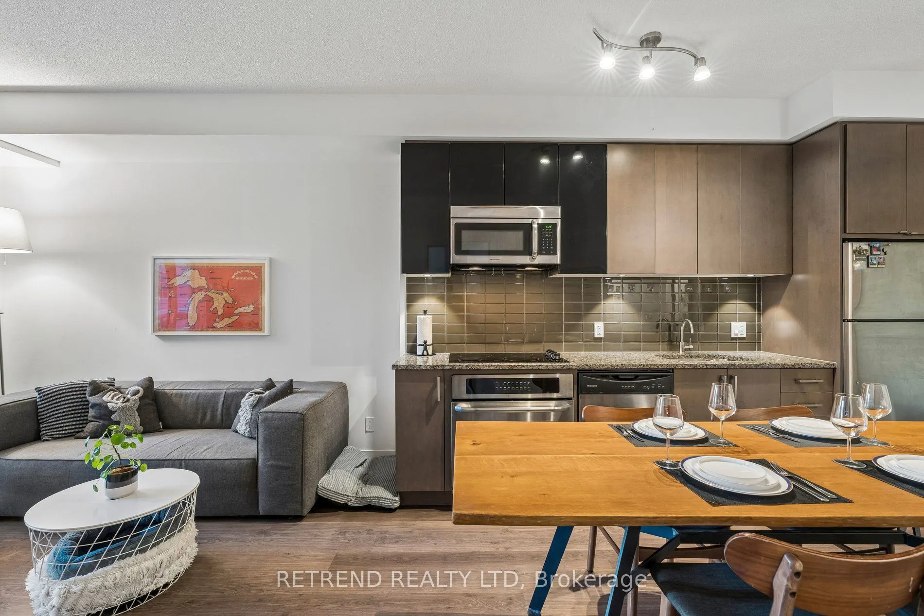 98 Lillian Street #214