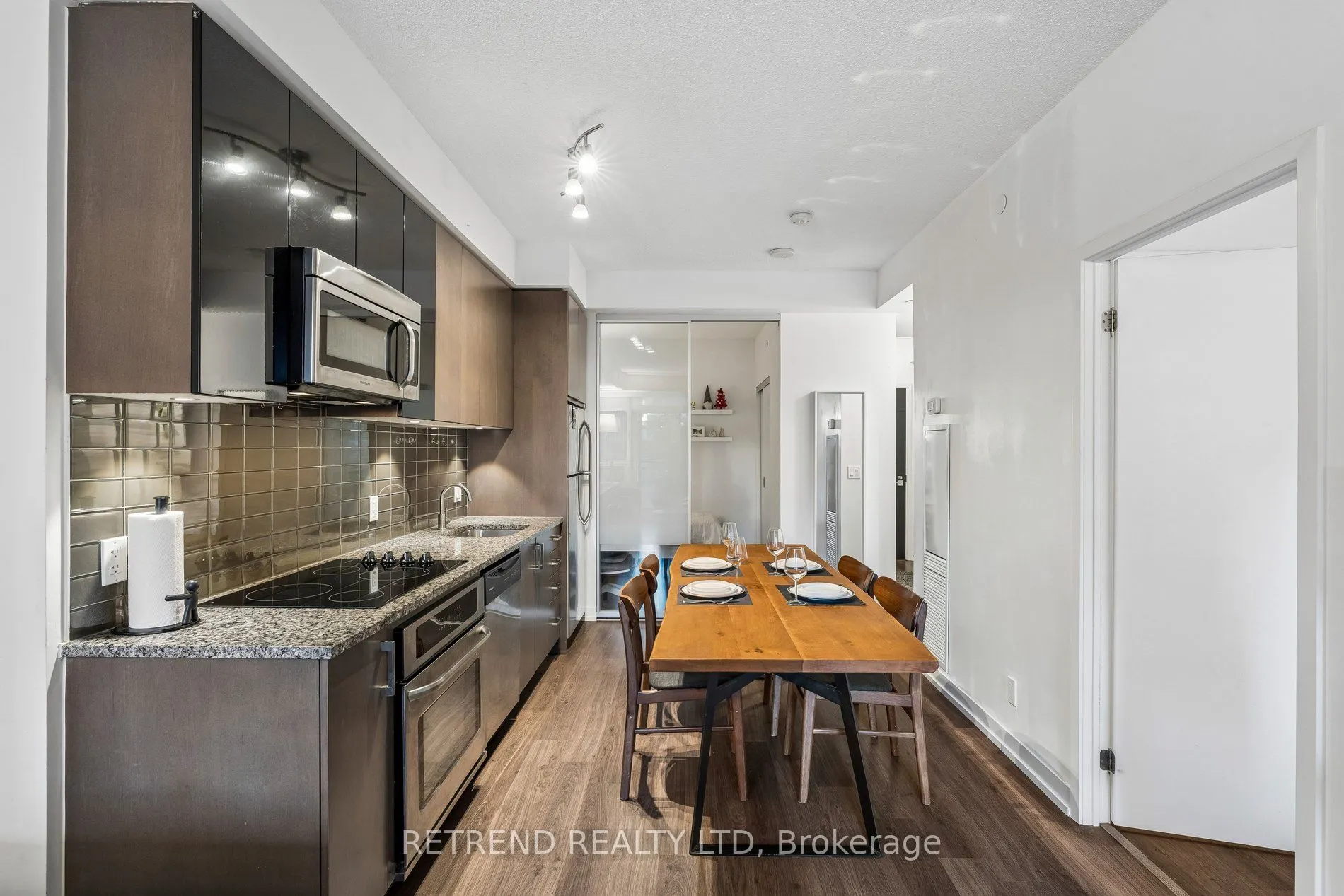98 Lillian Street #214