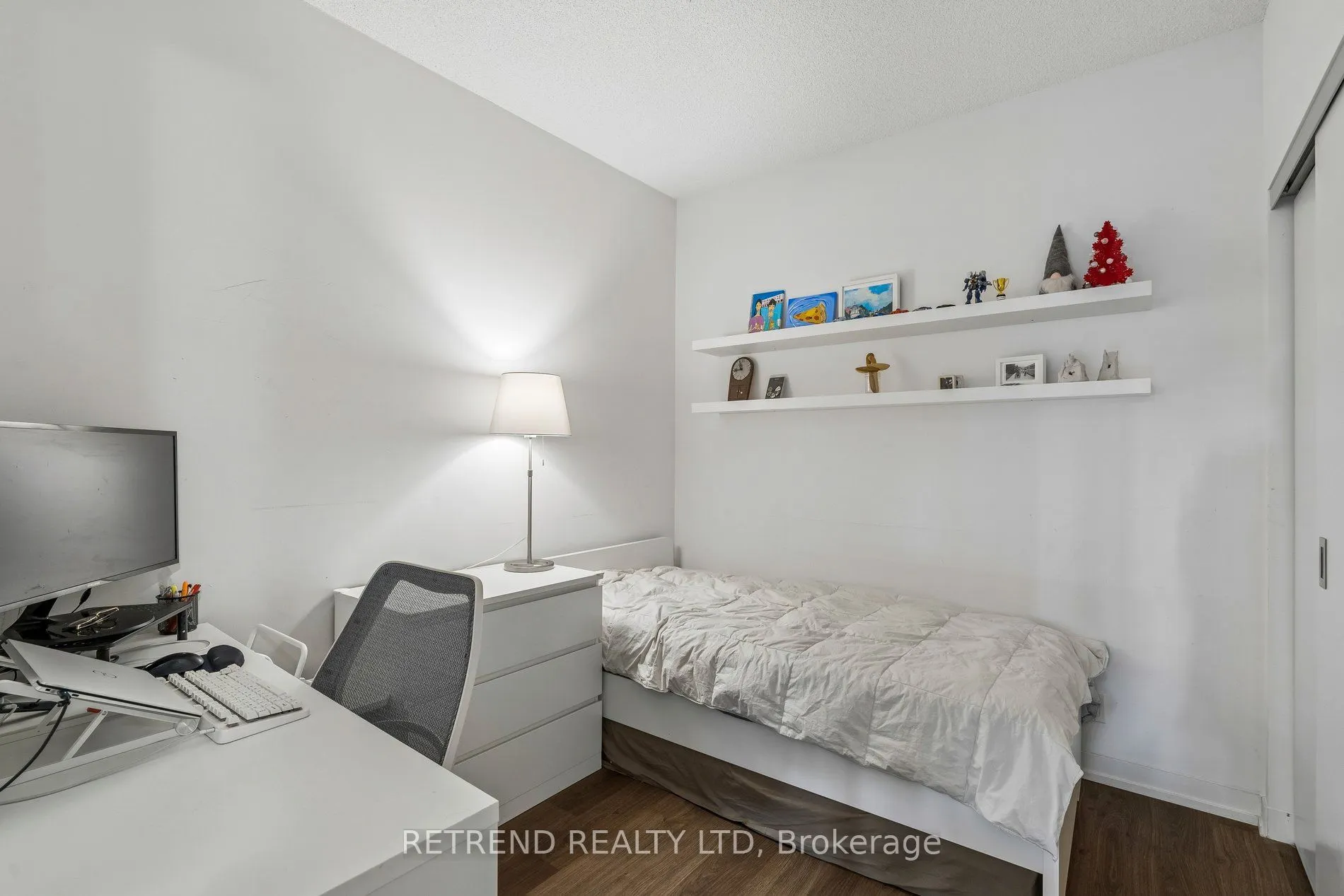 98 Lillian Street #214