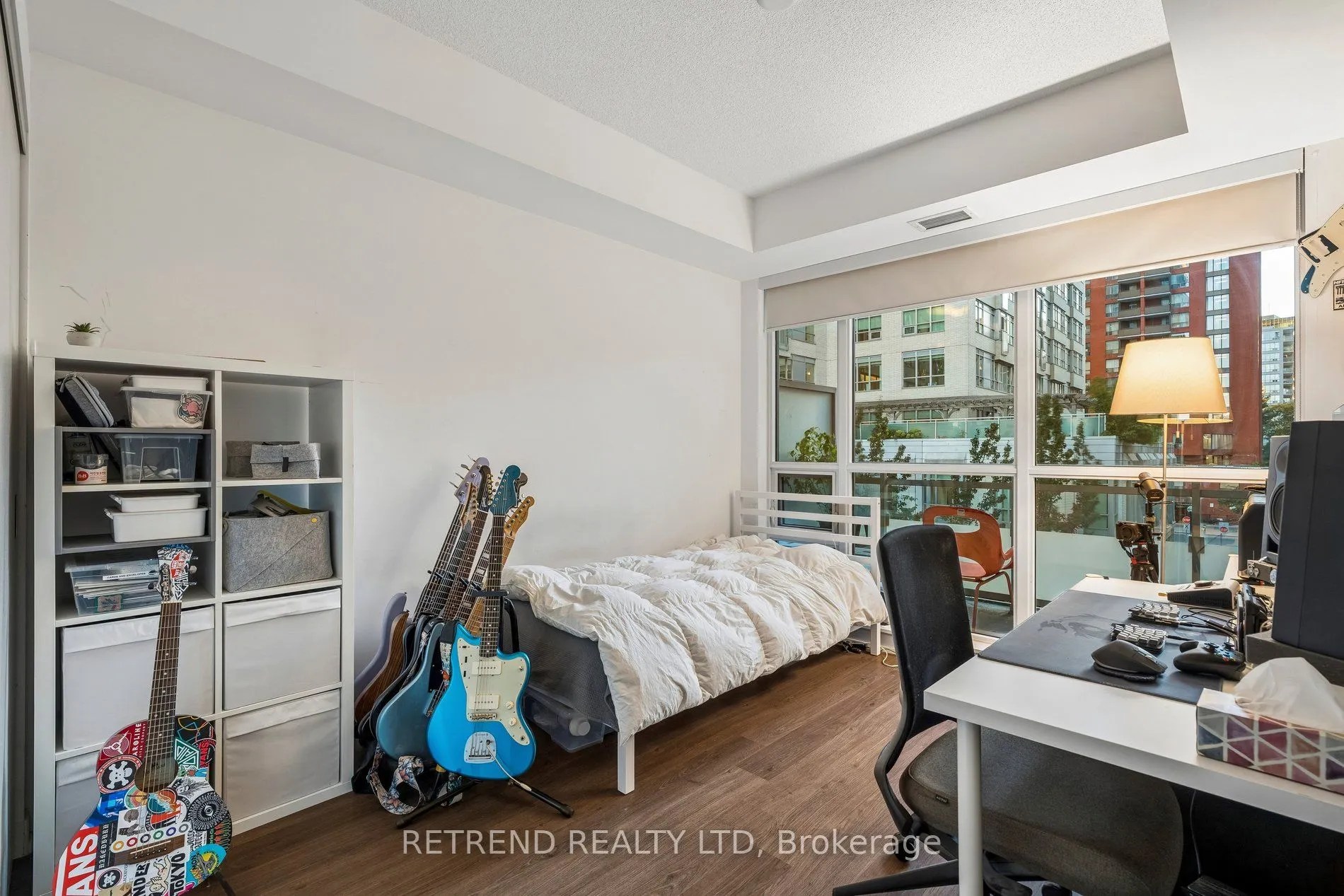 98 Lillian Street #214