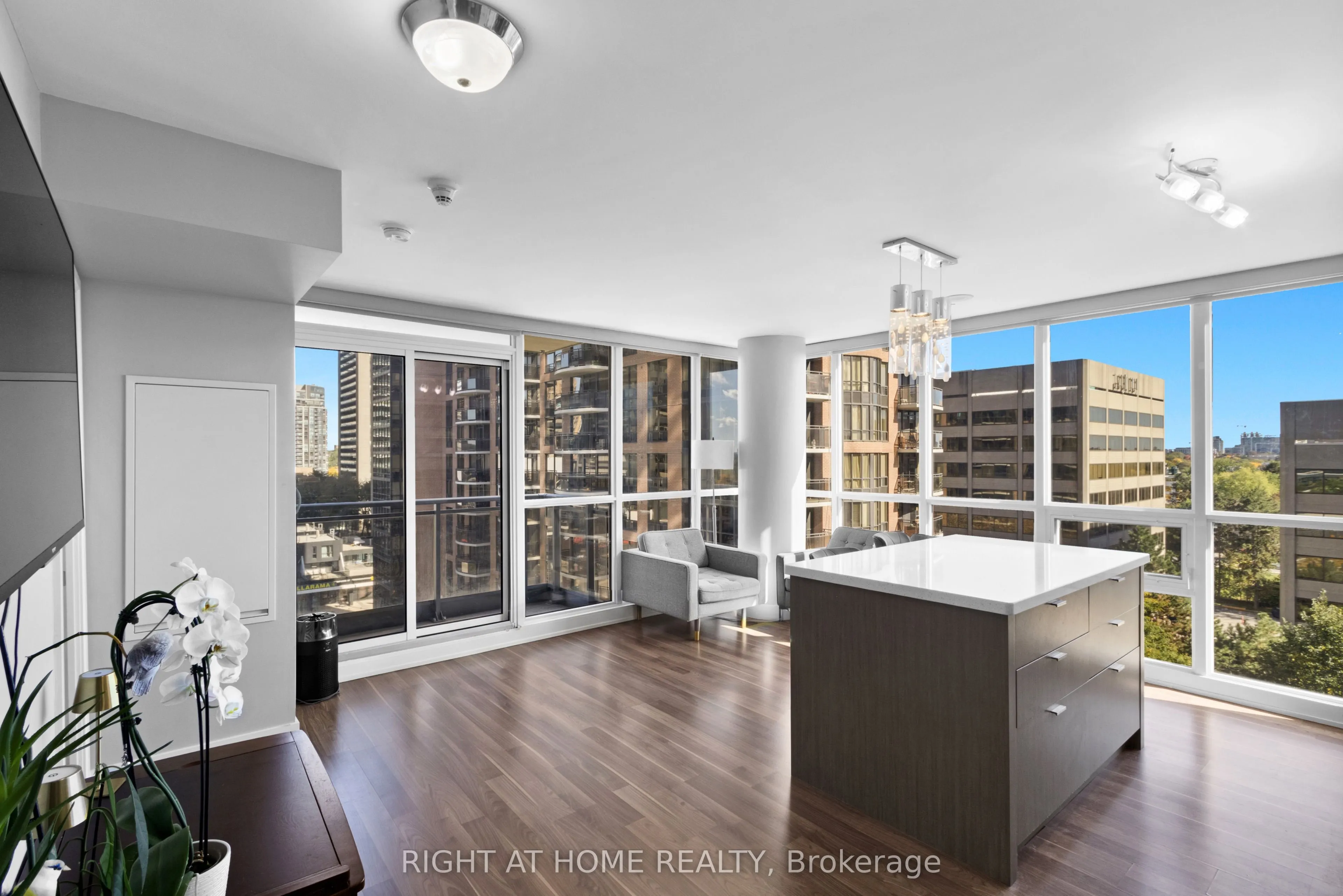 23 Sheppard Avenue E #904