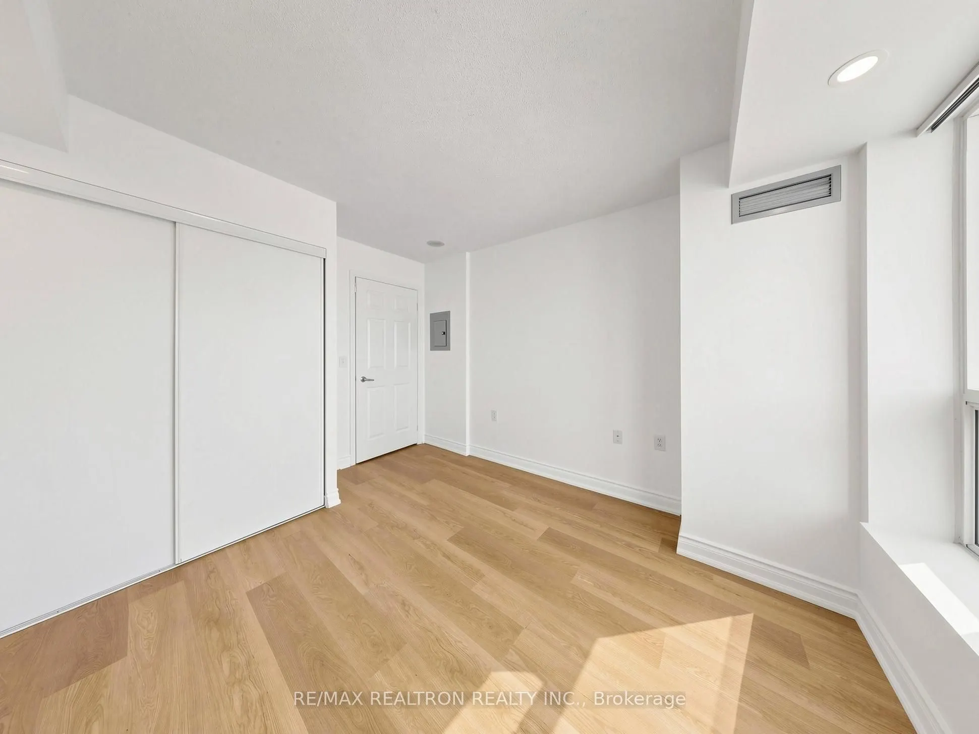 20 Olive Avenue #LPH03
