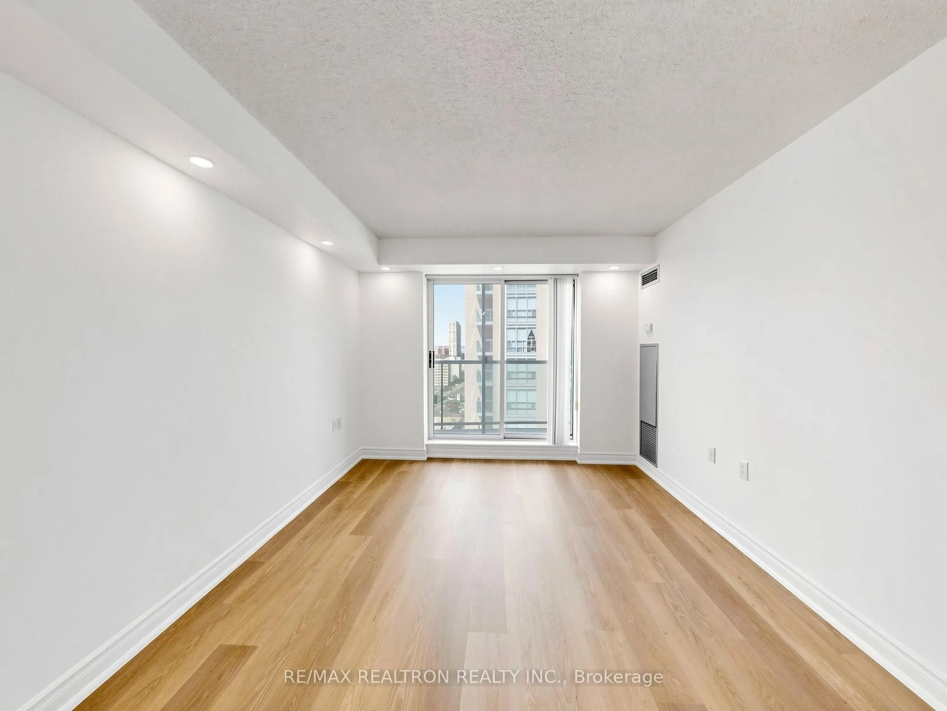 20 Olive Avenue #LPH03