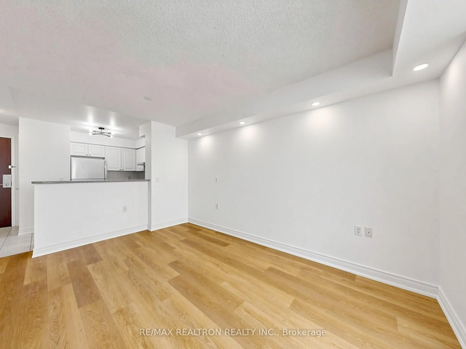 20 Olive Avenue #LPH03