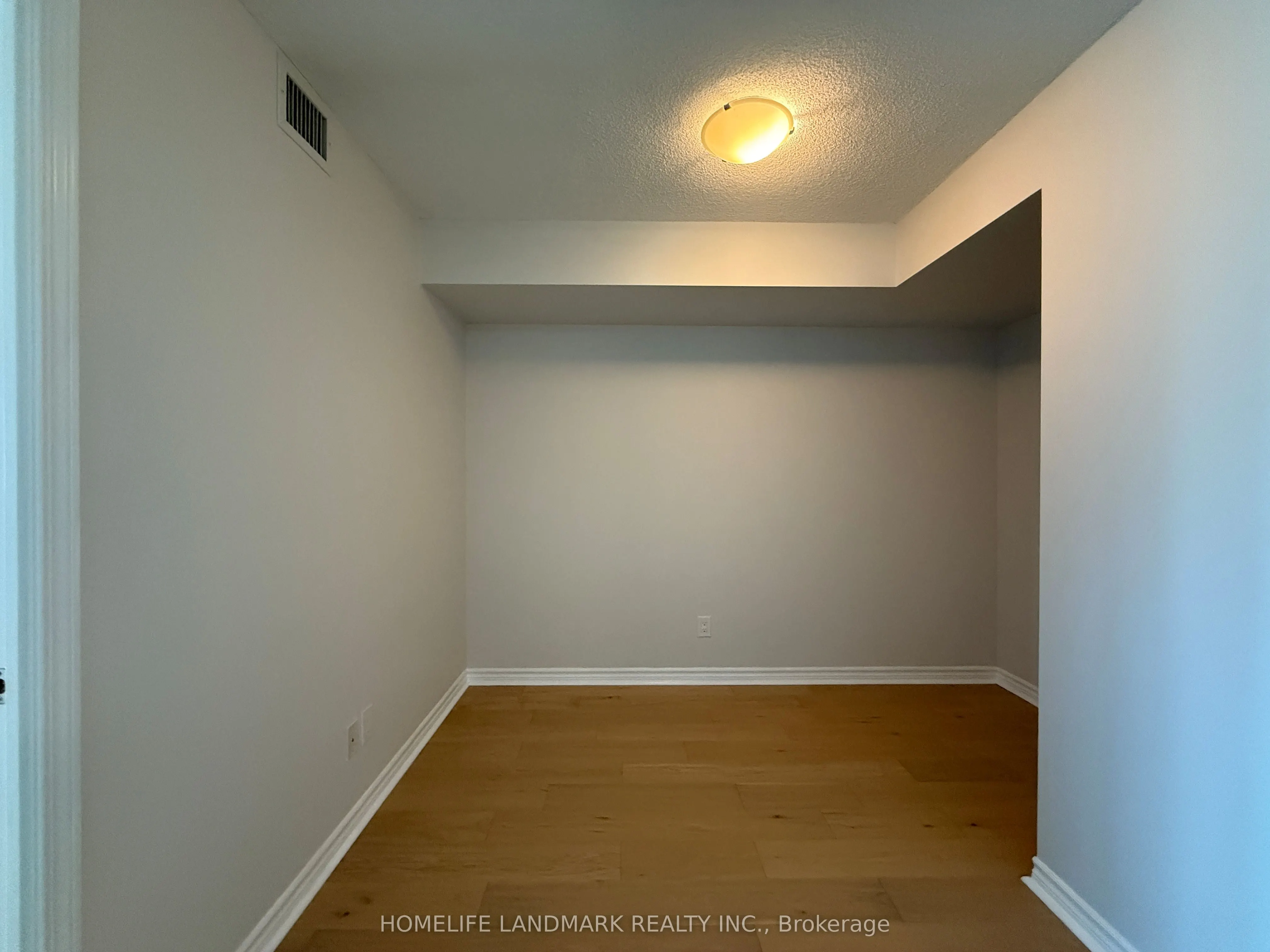 19 Grand Trunk Crescent #2605