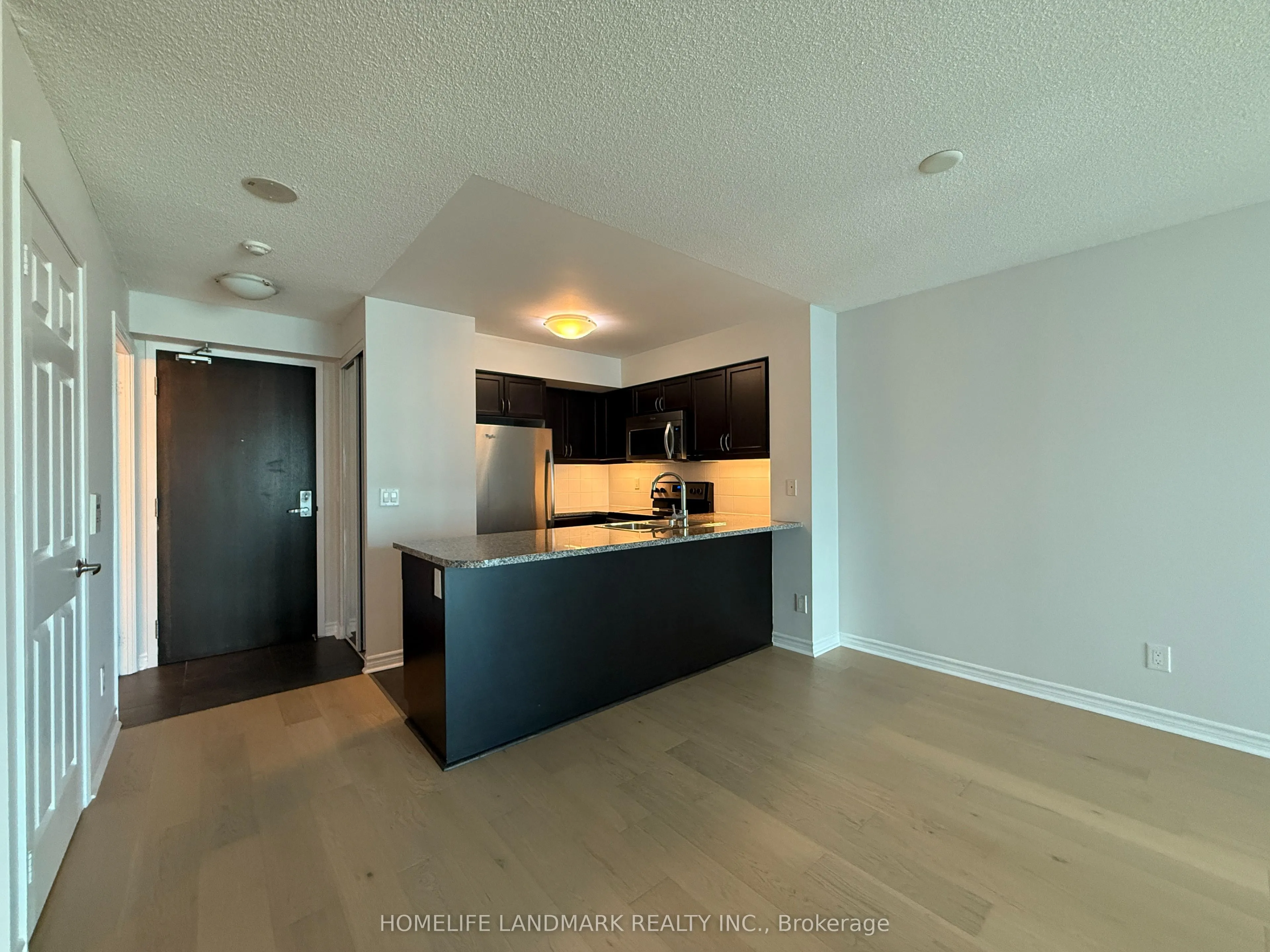 19 Grand Trunk Crescent #2605