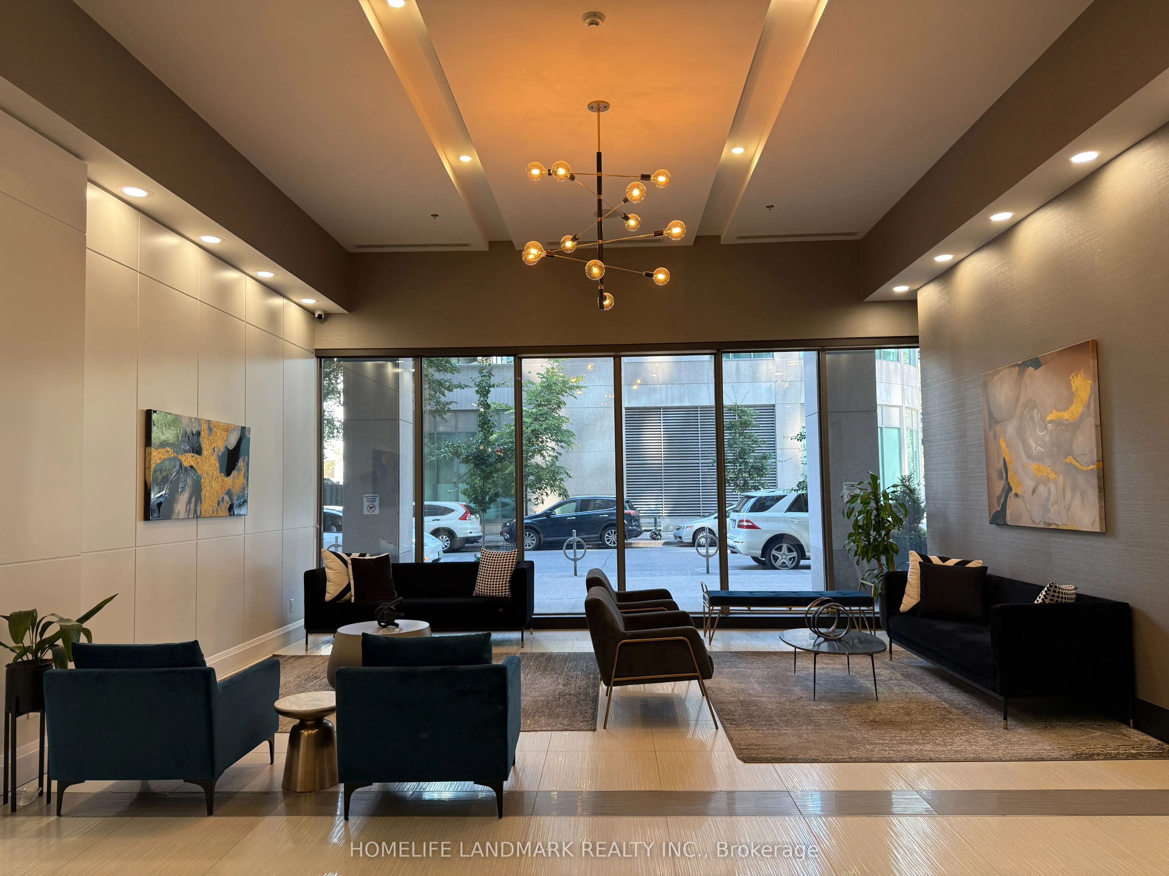 19 Grand Trunk Crescent #2605