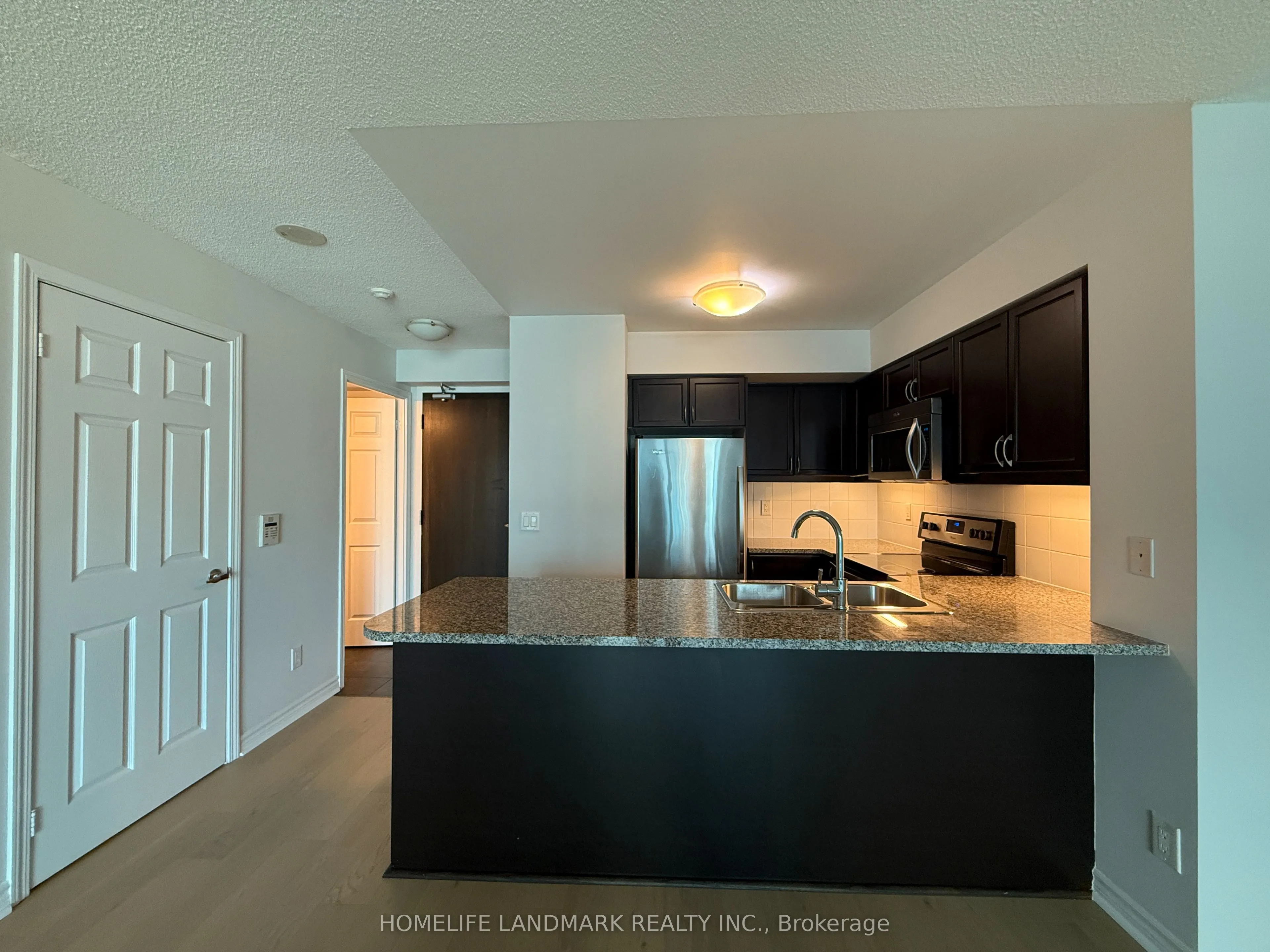 19 Grand Trunk Crescent #2605