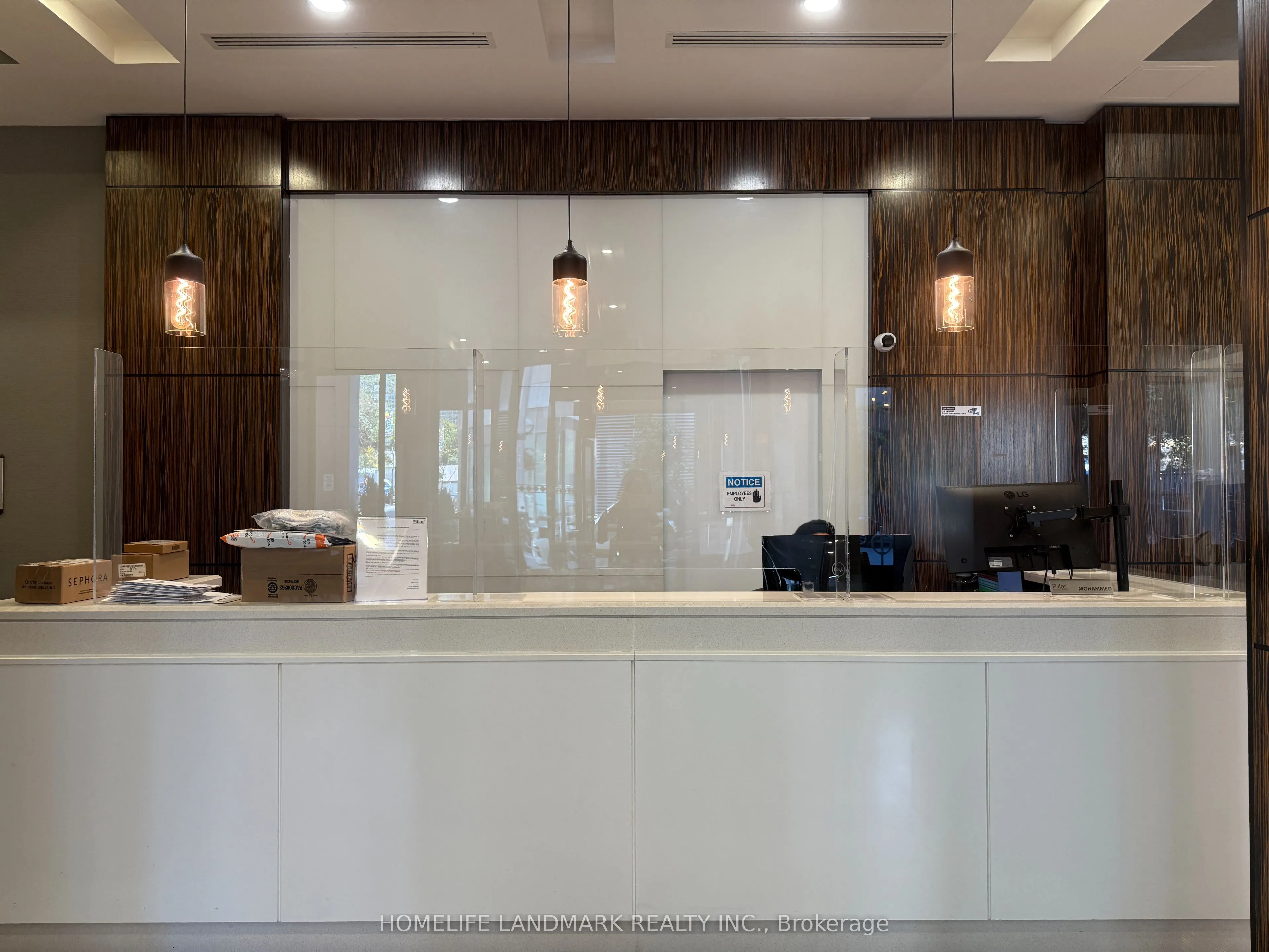 19 Grand Trunk Crescent #2605