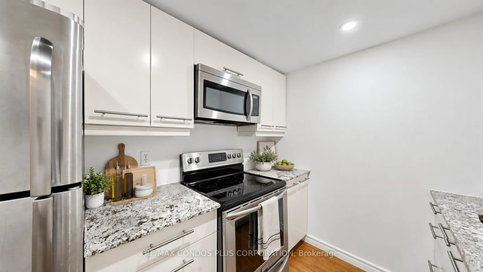 717 Bay Street #702