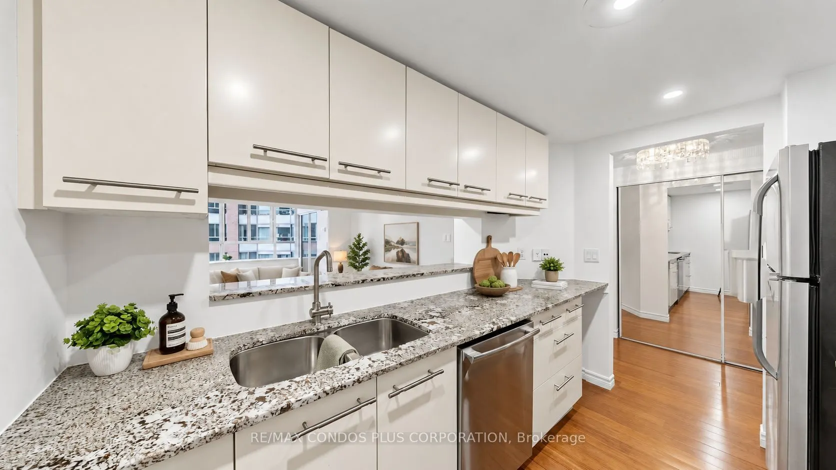 717 Bay Street #702