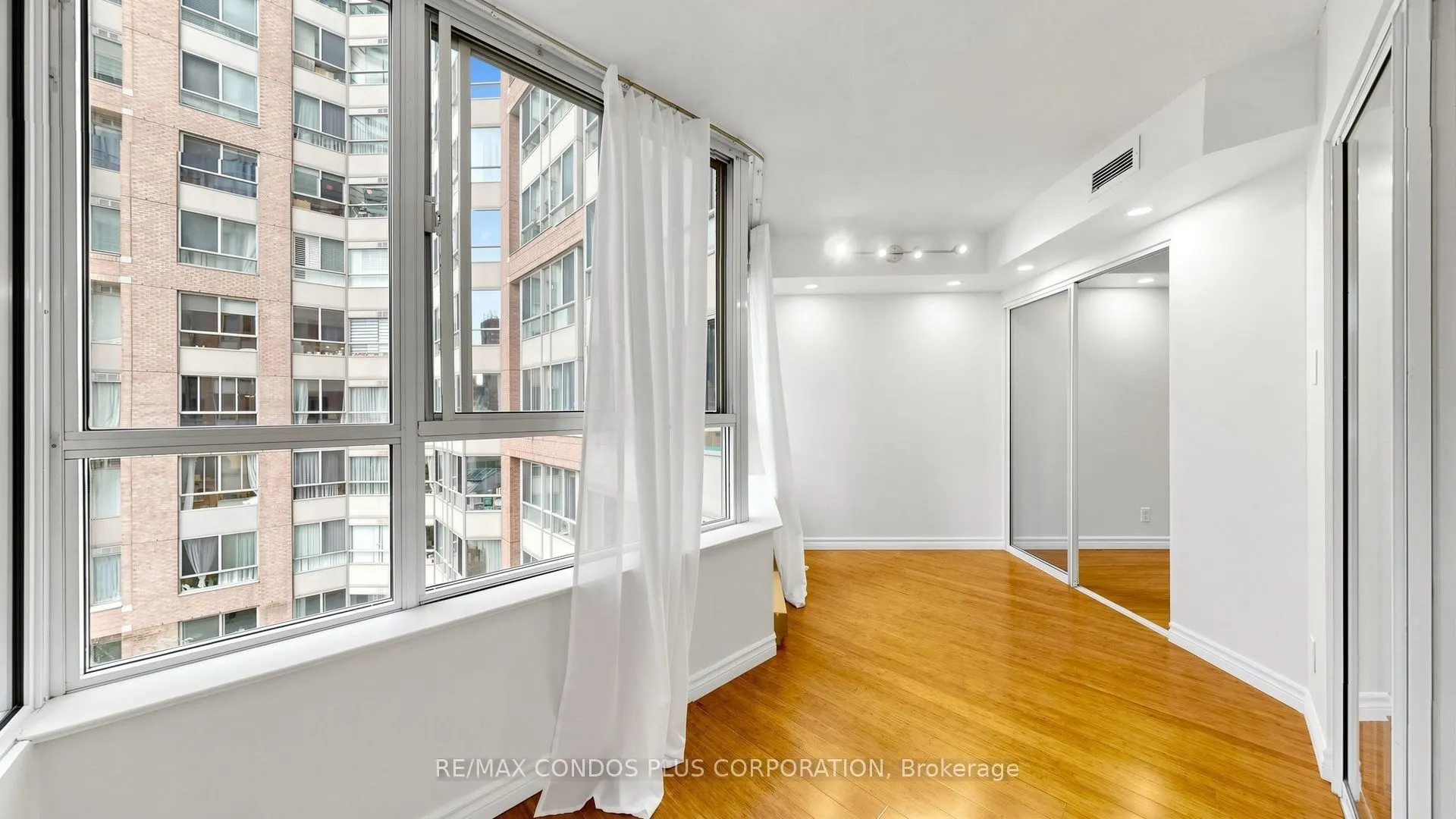 717 Bay Street #702