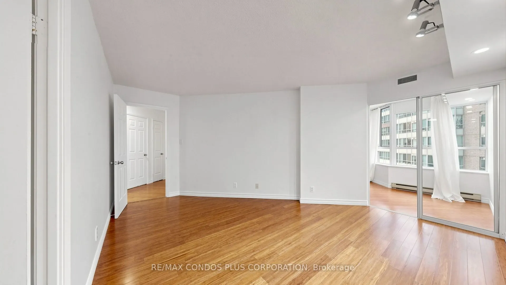 717 Bay Street #702