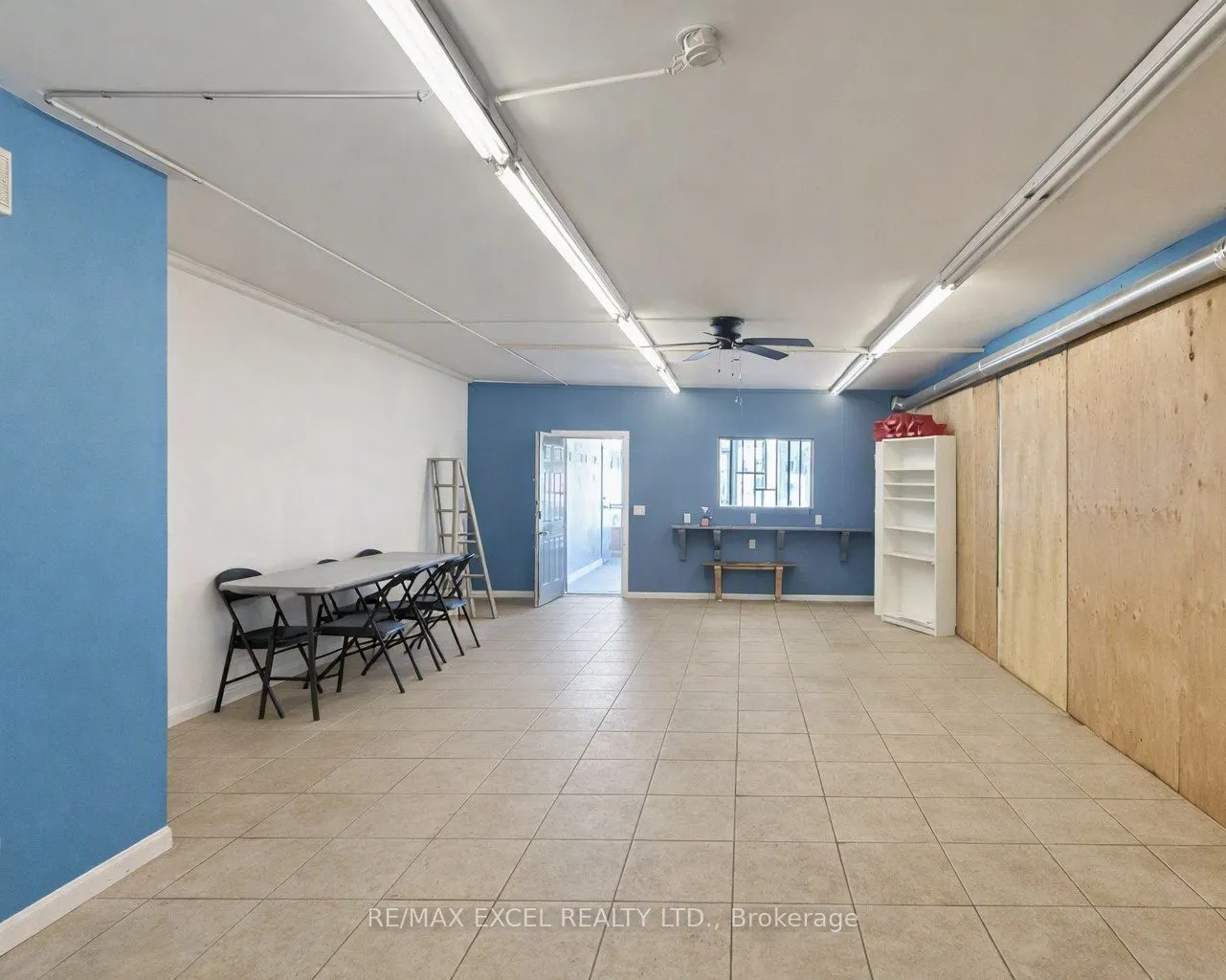 345 Dundas Street E