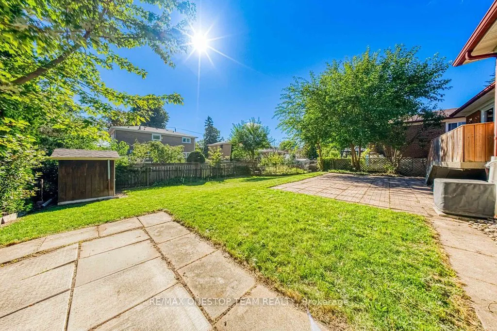 73 Houston Crescent