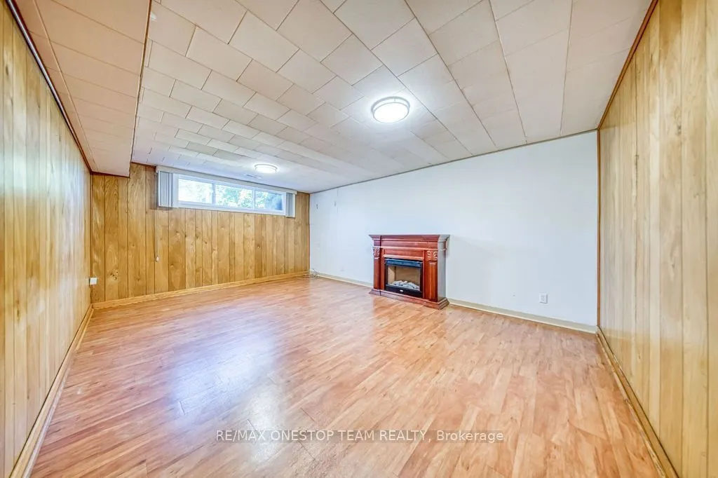 73 Houston Crescent