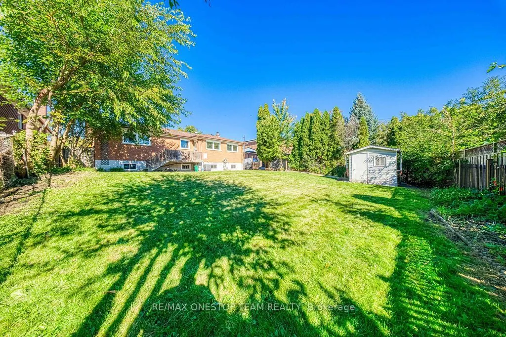 73 Houston Crescent
