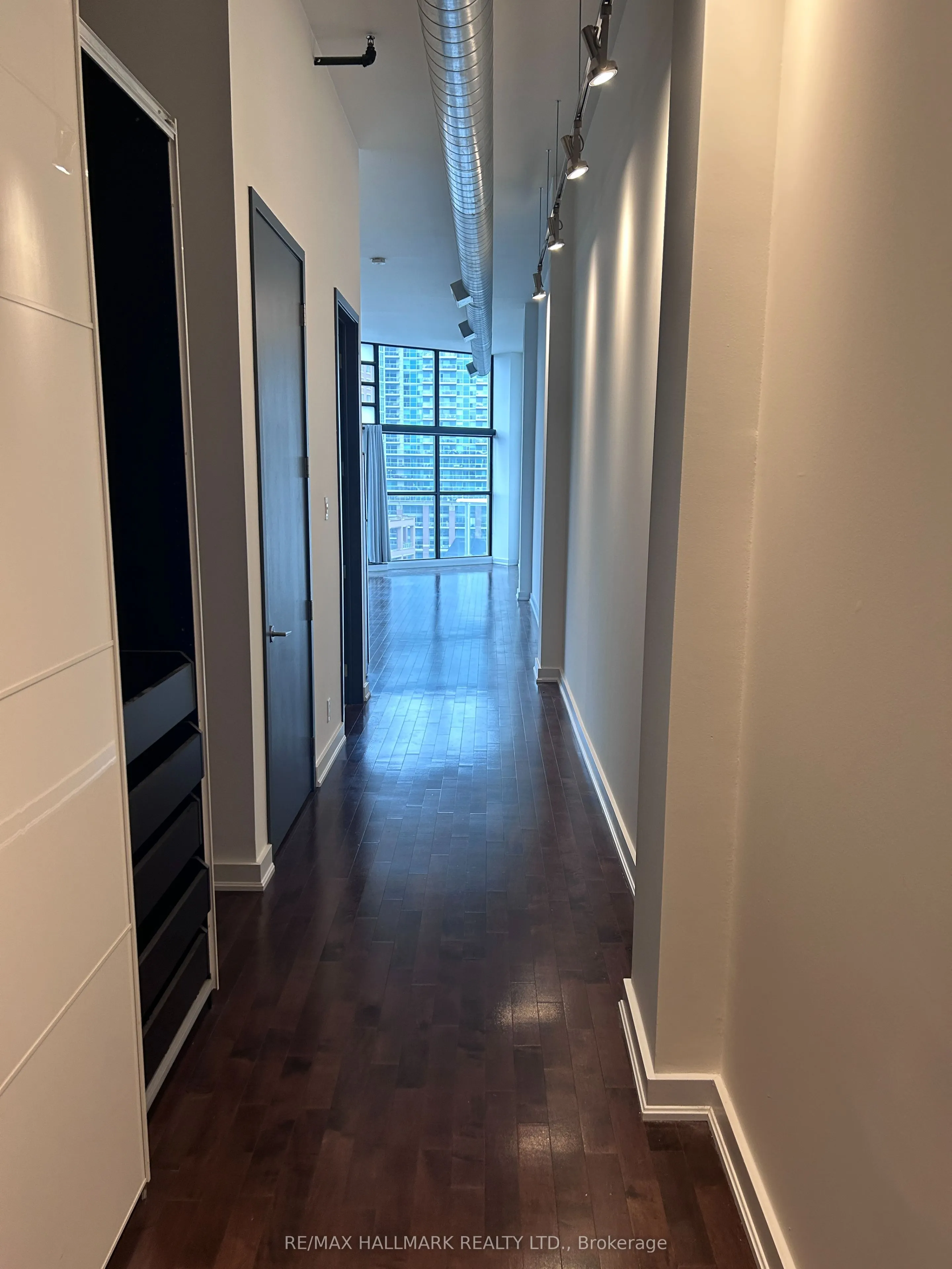 43 Hanna Avenue #707