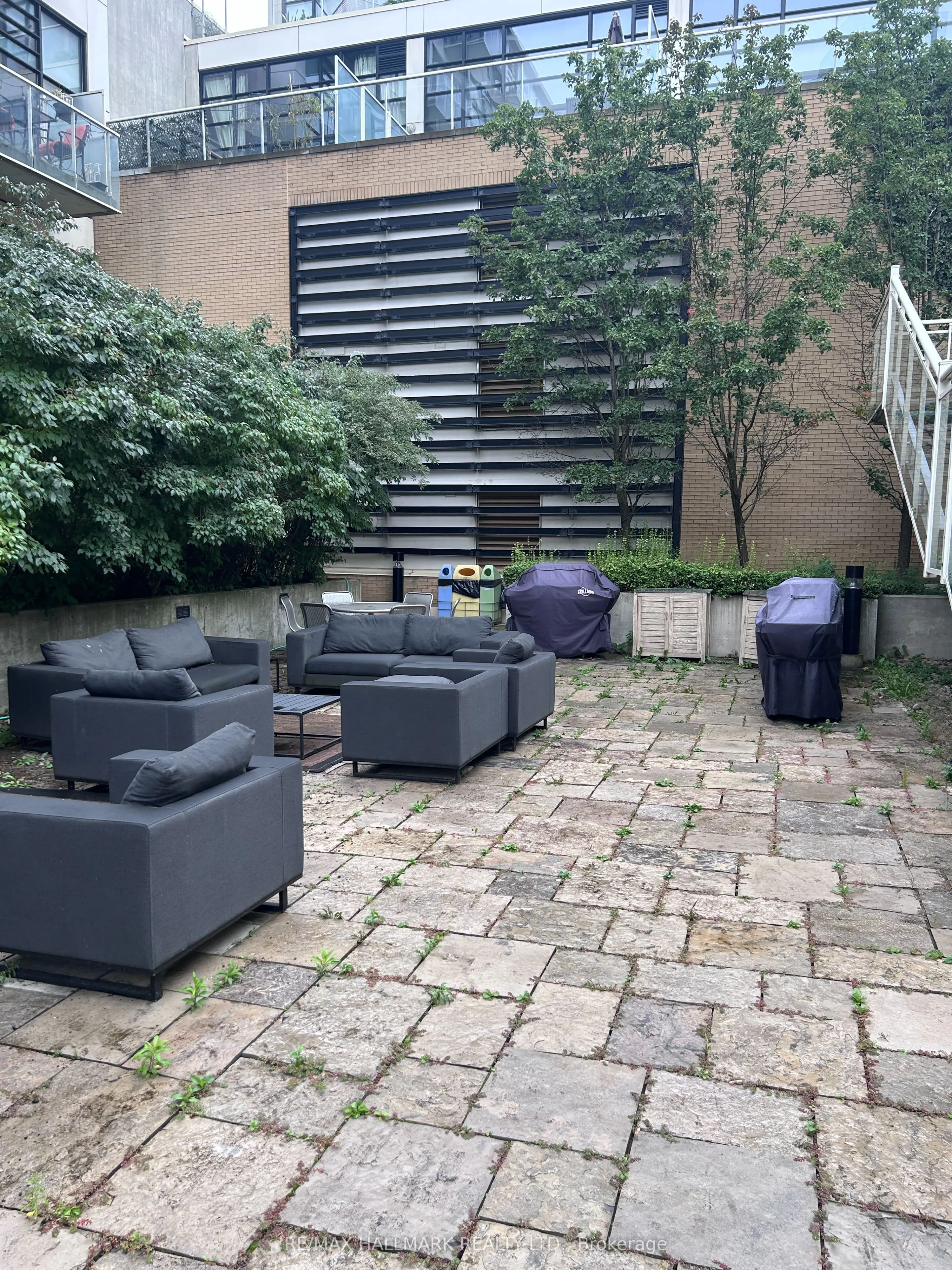43 Hanna Avenue #707