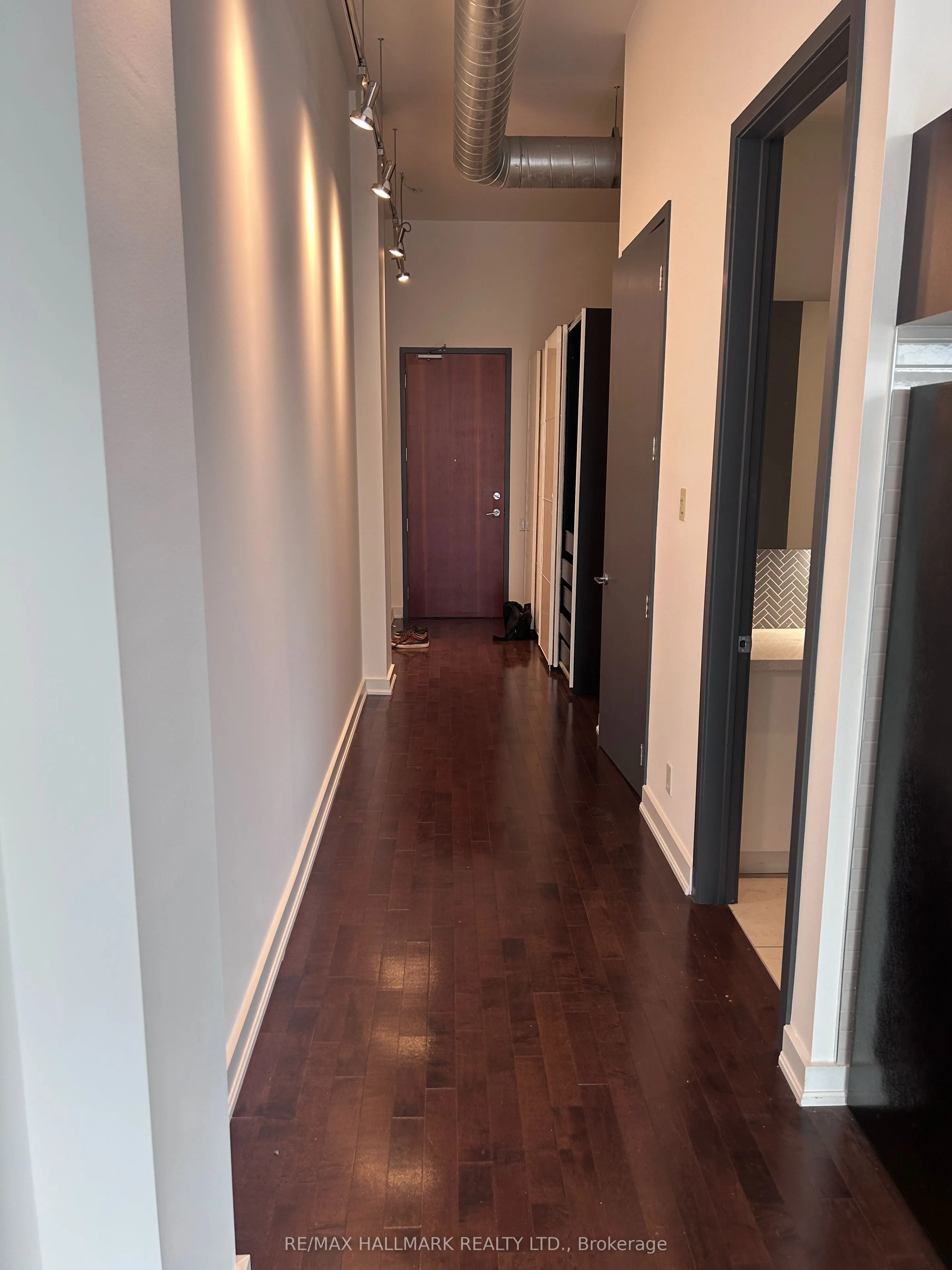 43 Hanna Avenue #707